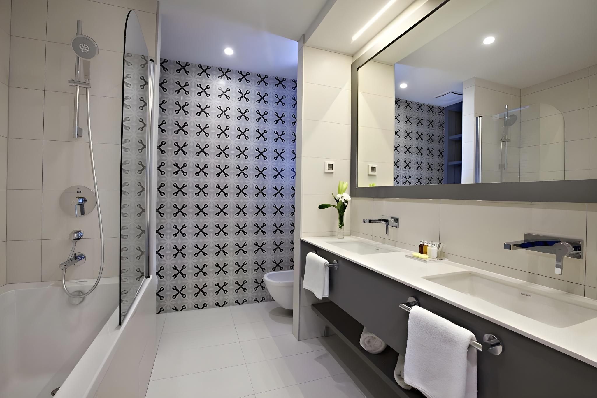 Premium Family Suite with Balcony and Sea View