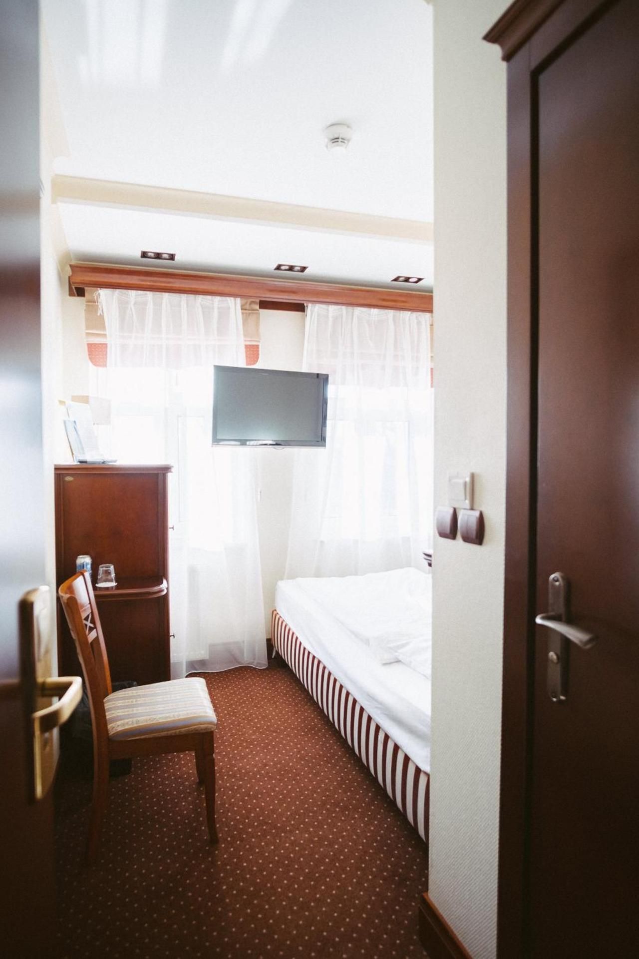 Economy Single Room