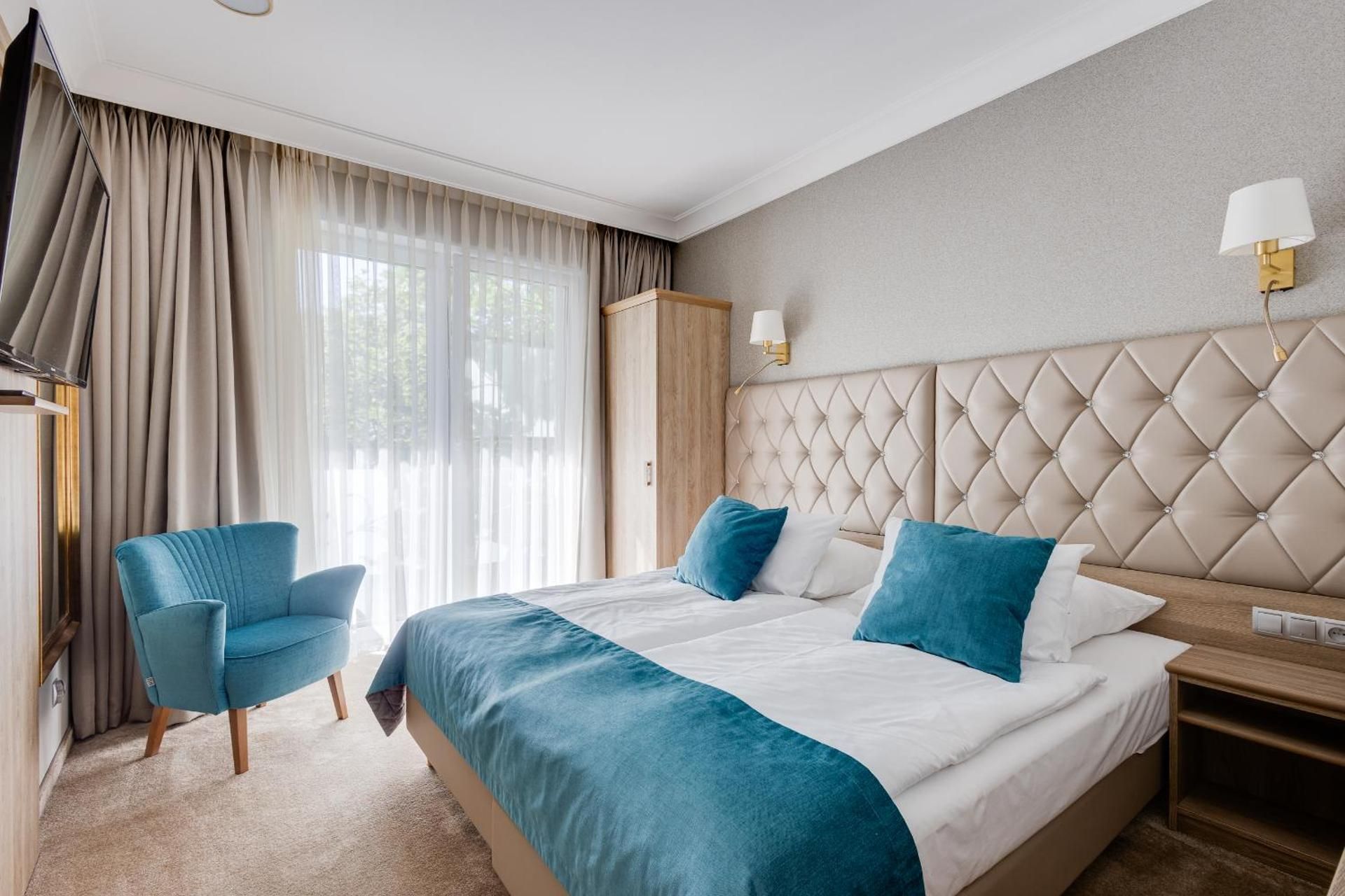 Deluxe Family Room