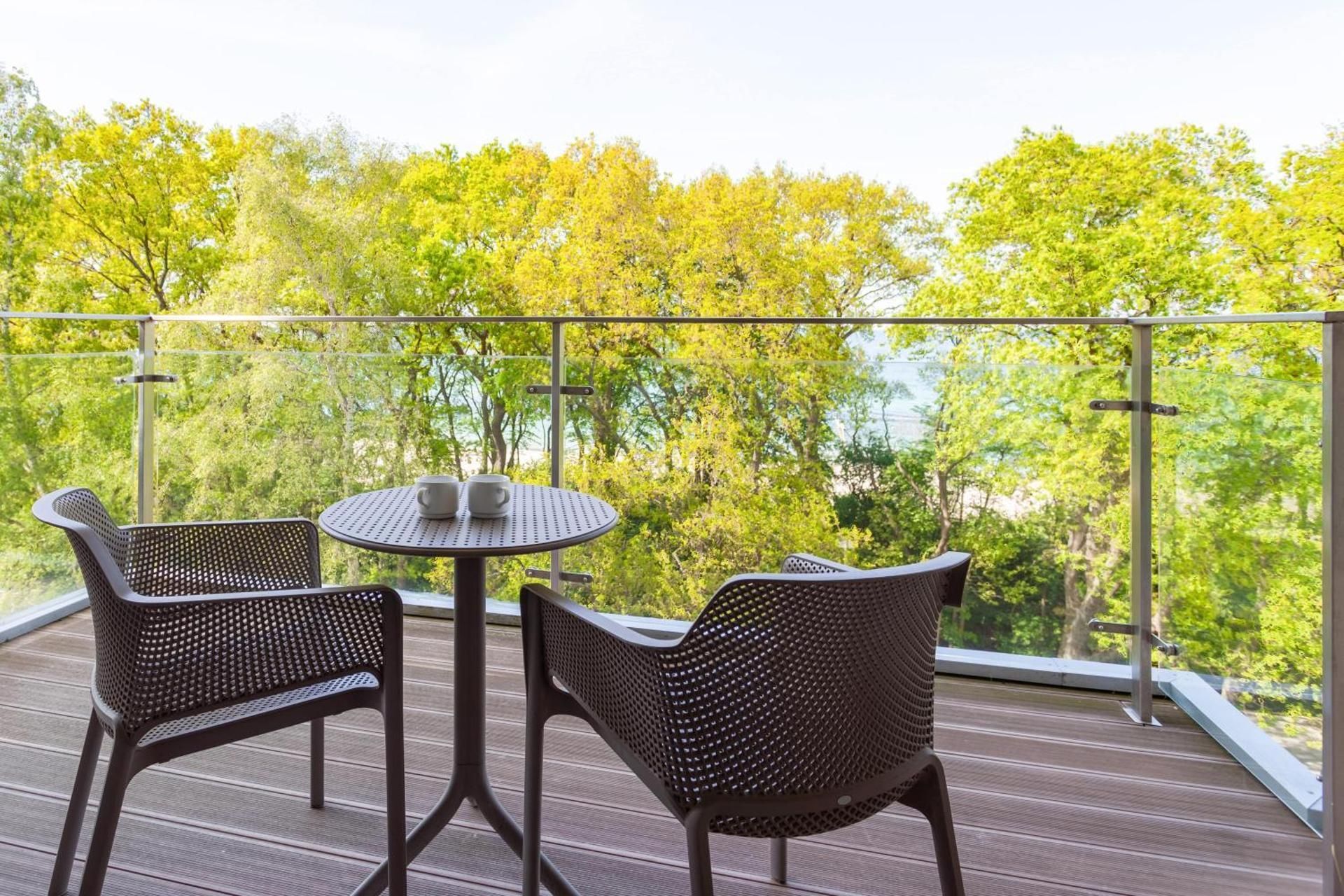 Deluxe Double Room with Partial Sea View