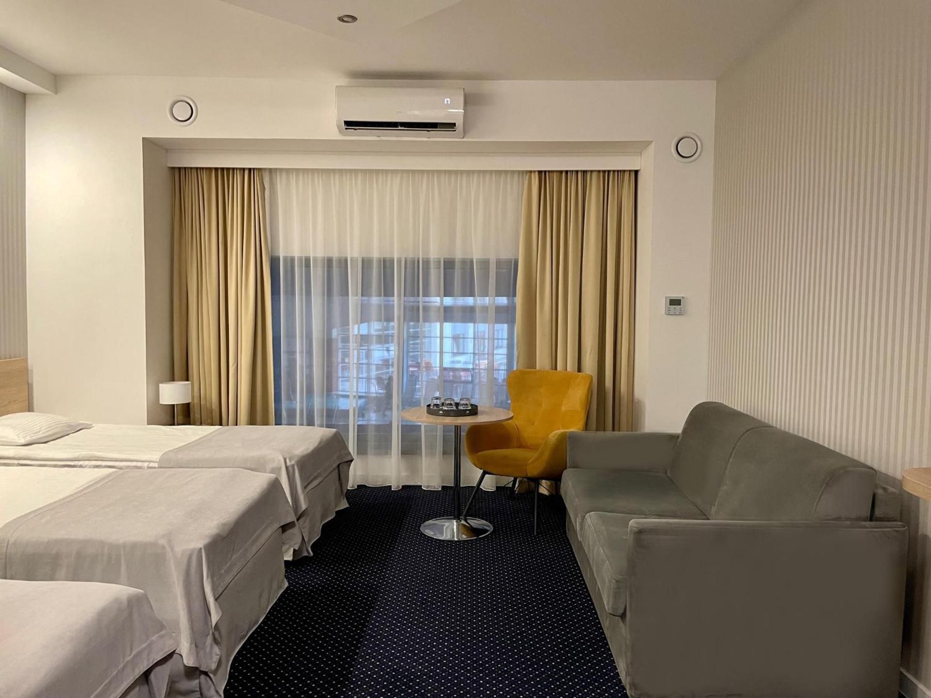 Double Room with internal view (non-opening window with indoor pool view)