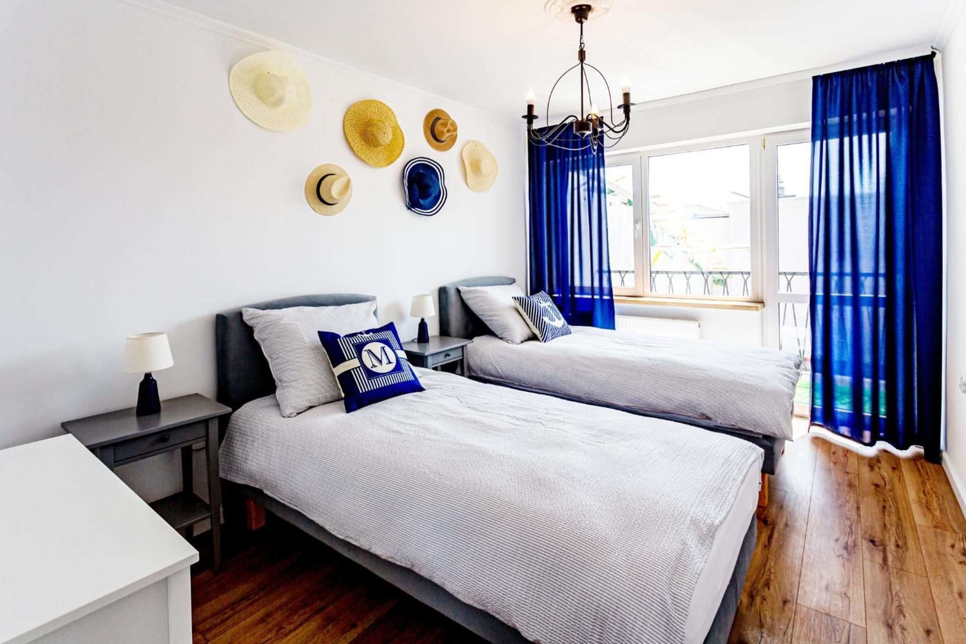 Standard Double Room with Shared Bathroom