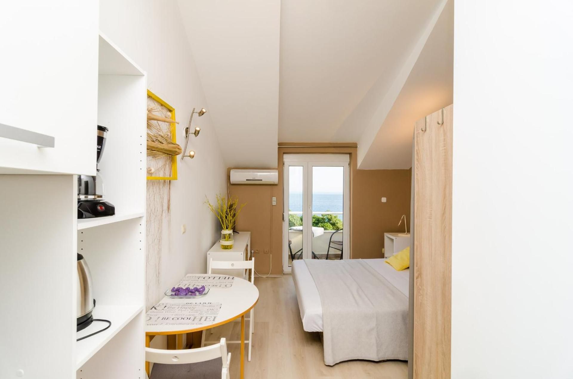 Studio Apartment with Sea View
