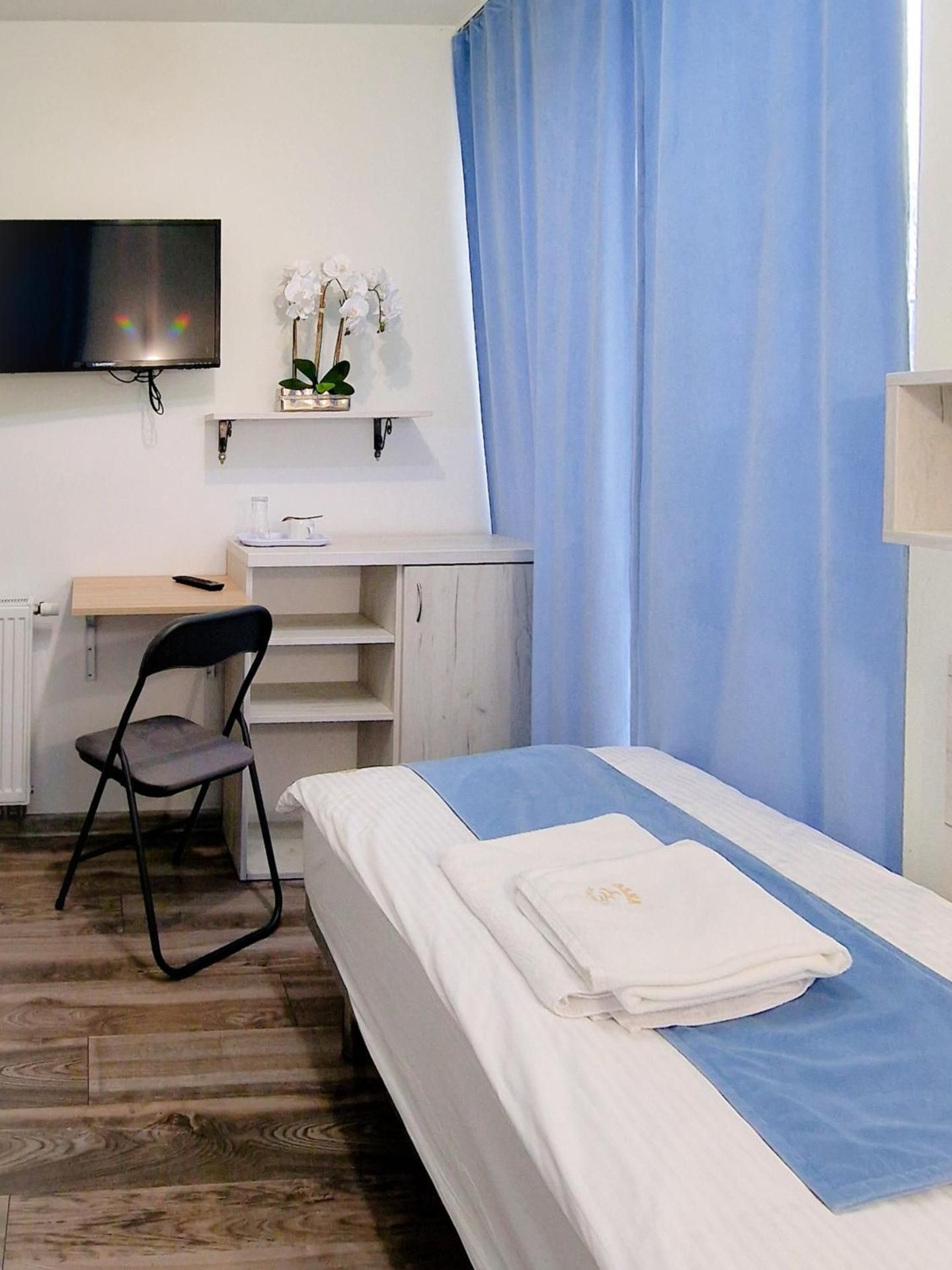 Small Single Room