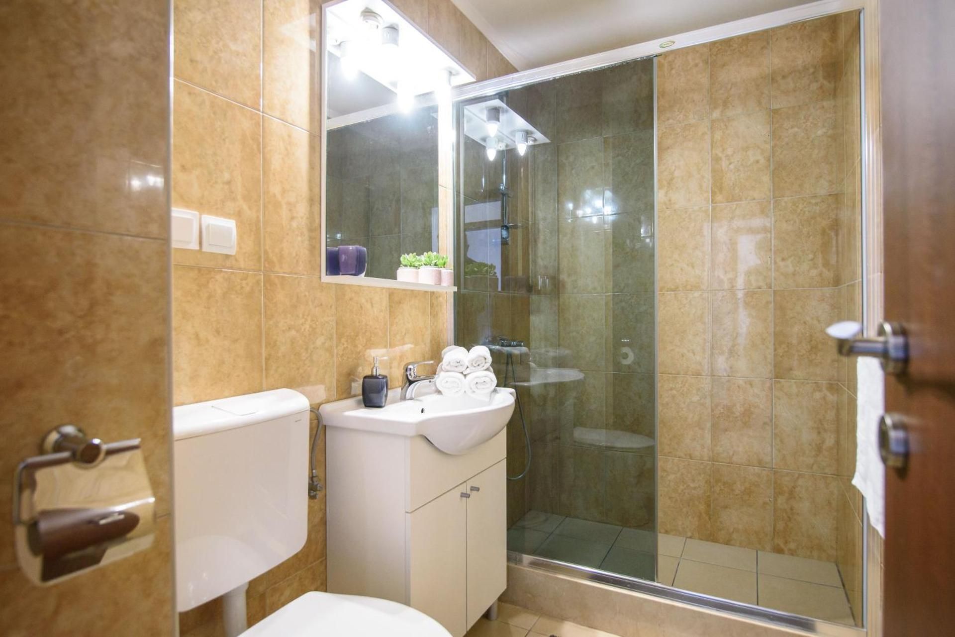 Superior One-Bedroom Apartment with Balcony