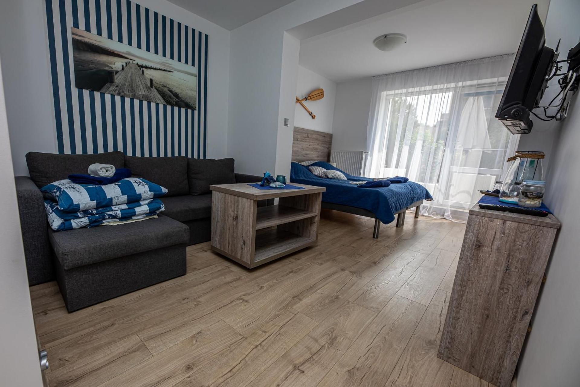 Deluxe Double Room (2 Adults + 1 Child)