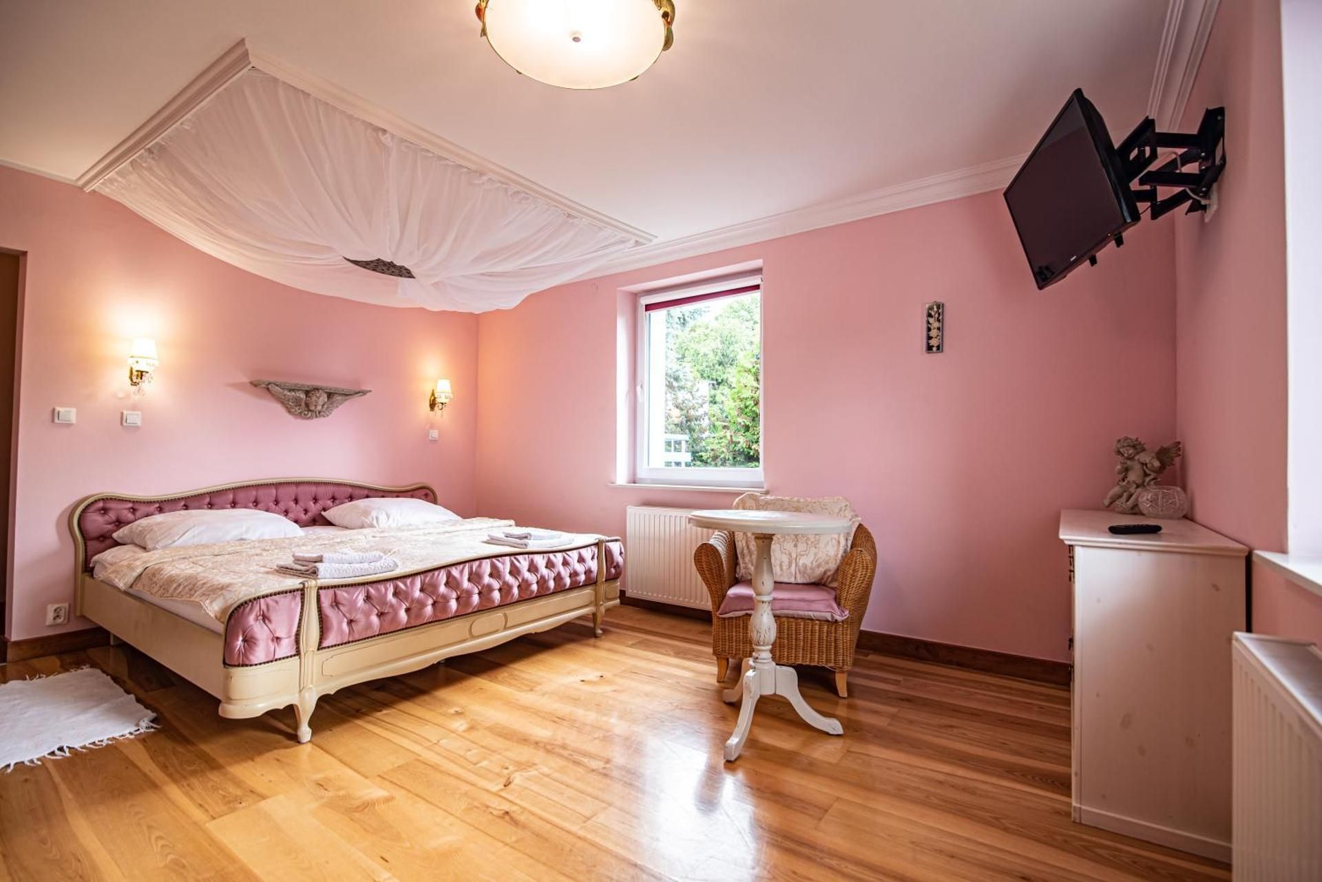 Superior King Room