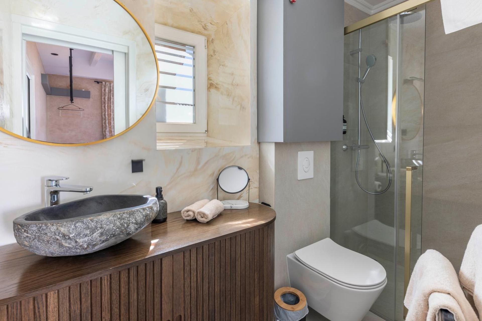 Deluxe Two-Bedroom Apartment with Balcony