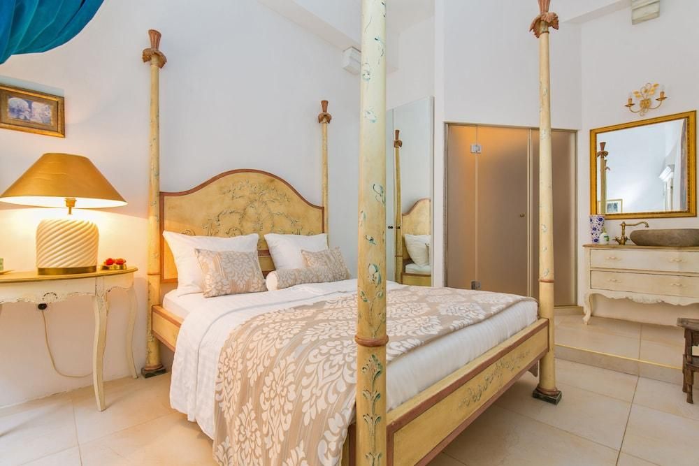 1-Bedroom Deluxe Apartment