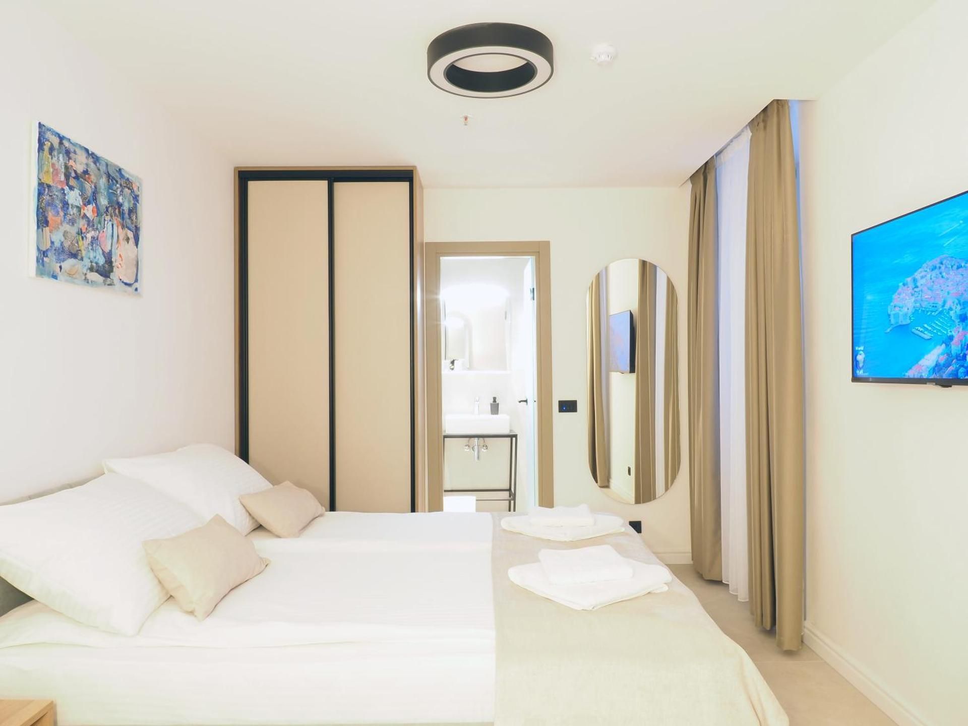 Superior Queen Room