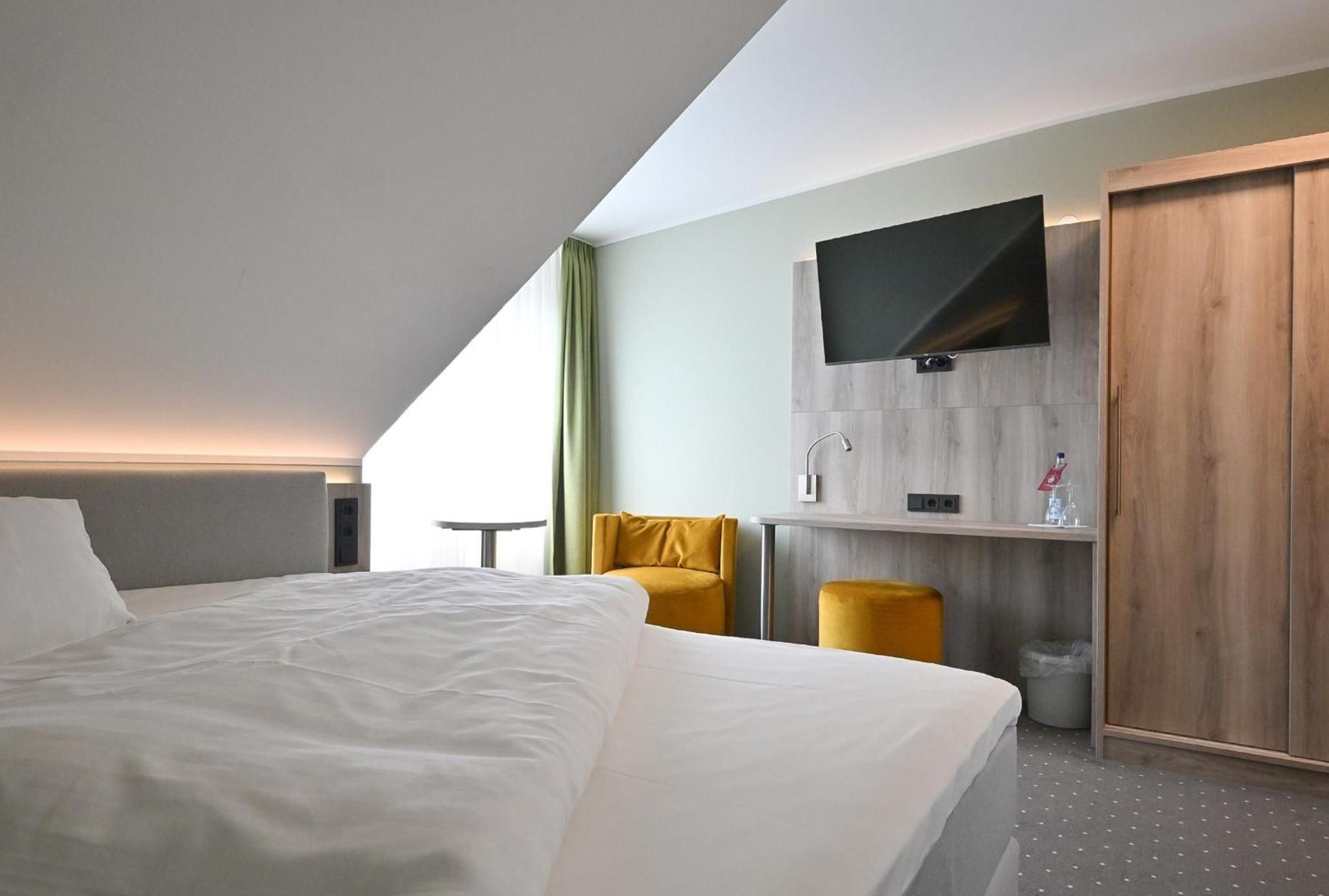 Deluxe Single Room