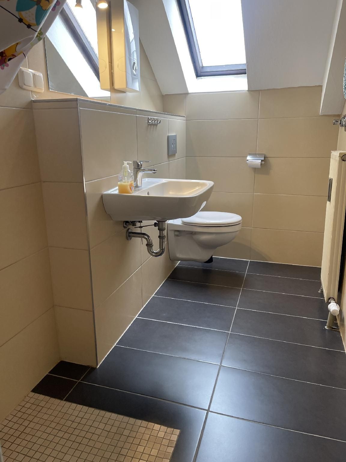 Apartment-Budget-Eigenes Badezimmer-Stadtblick-Apartment für 4 Personen