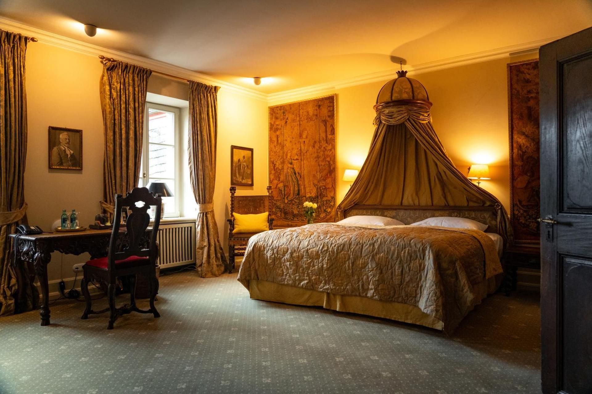 Deluxe Suite