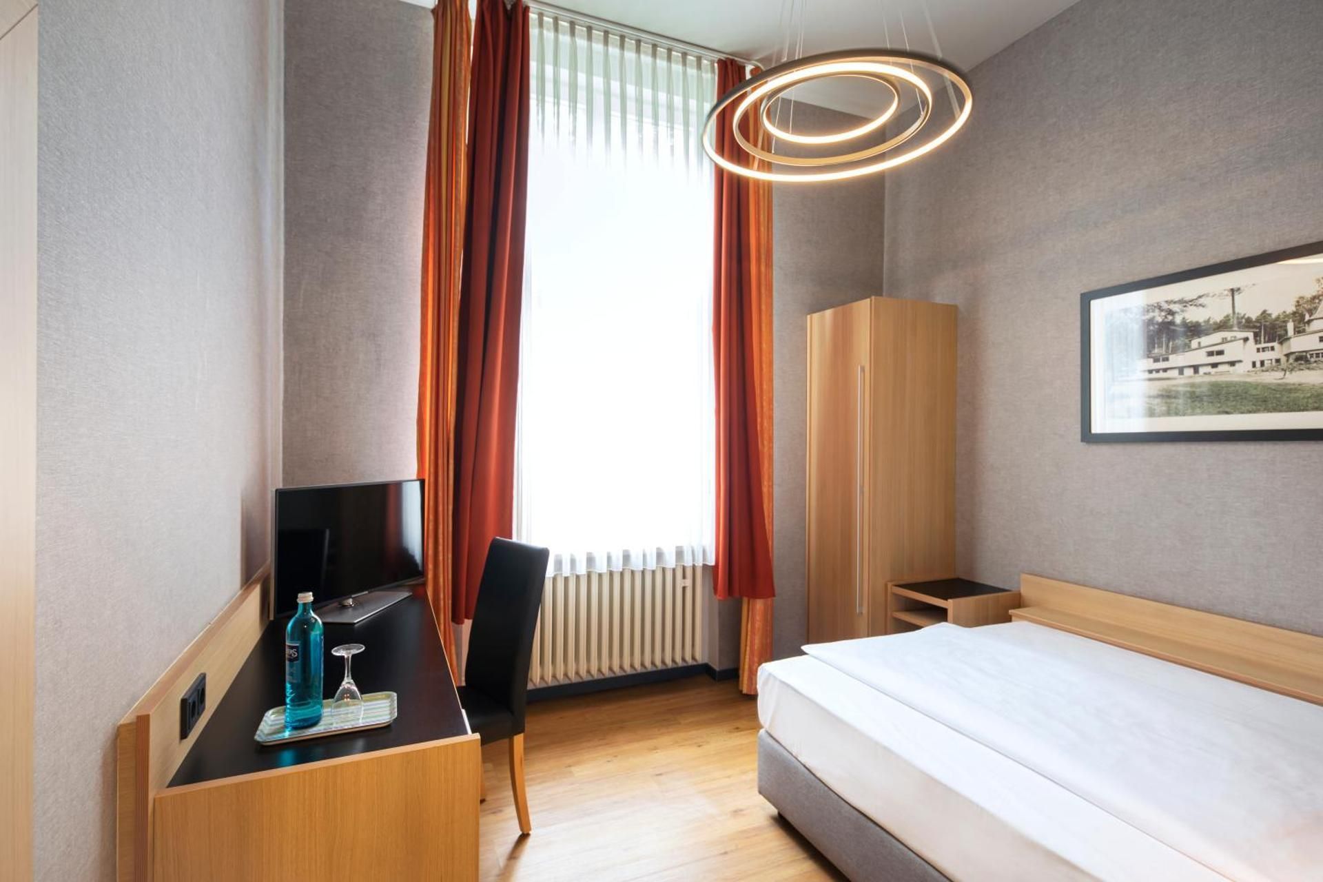 Single Room with Forest View