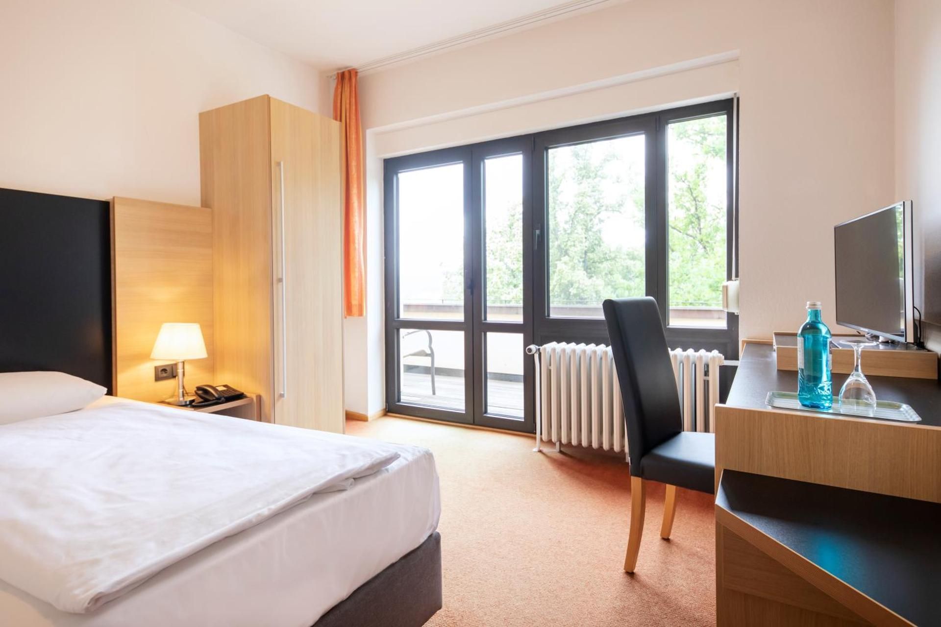 Single Room with Forest View
