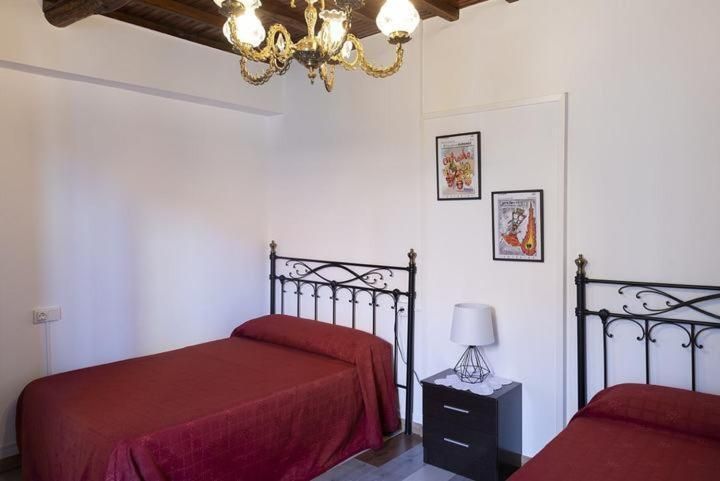 Twin Room with Shared Bathroom