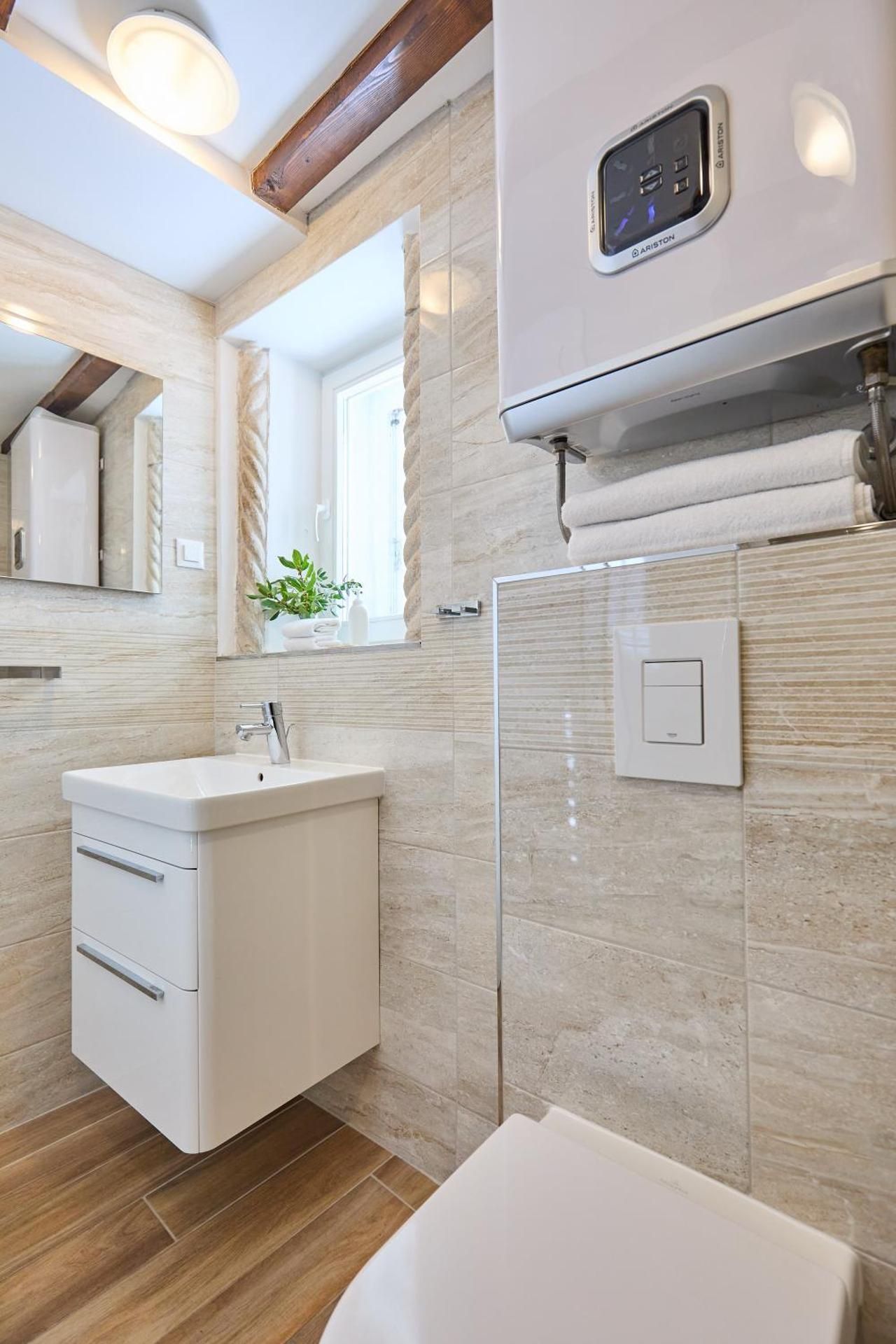 Heritage Vista Standard Double Room 3