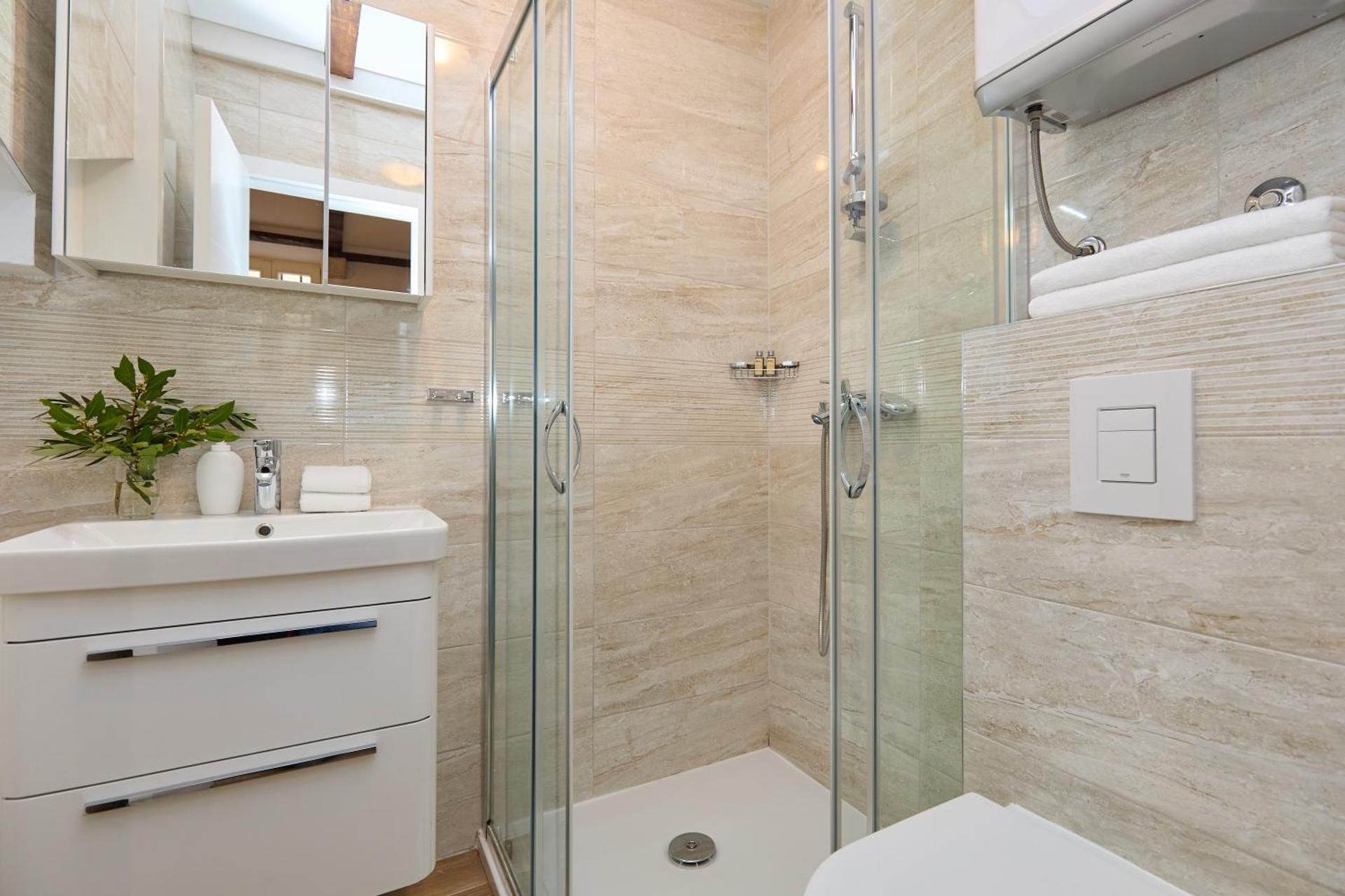 Heritage Vista Deluxe Double Room 3