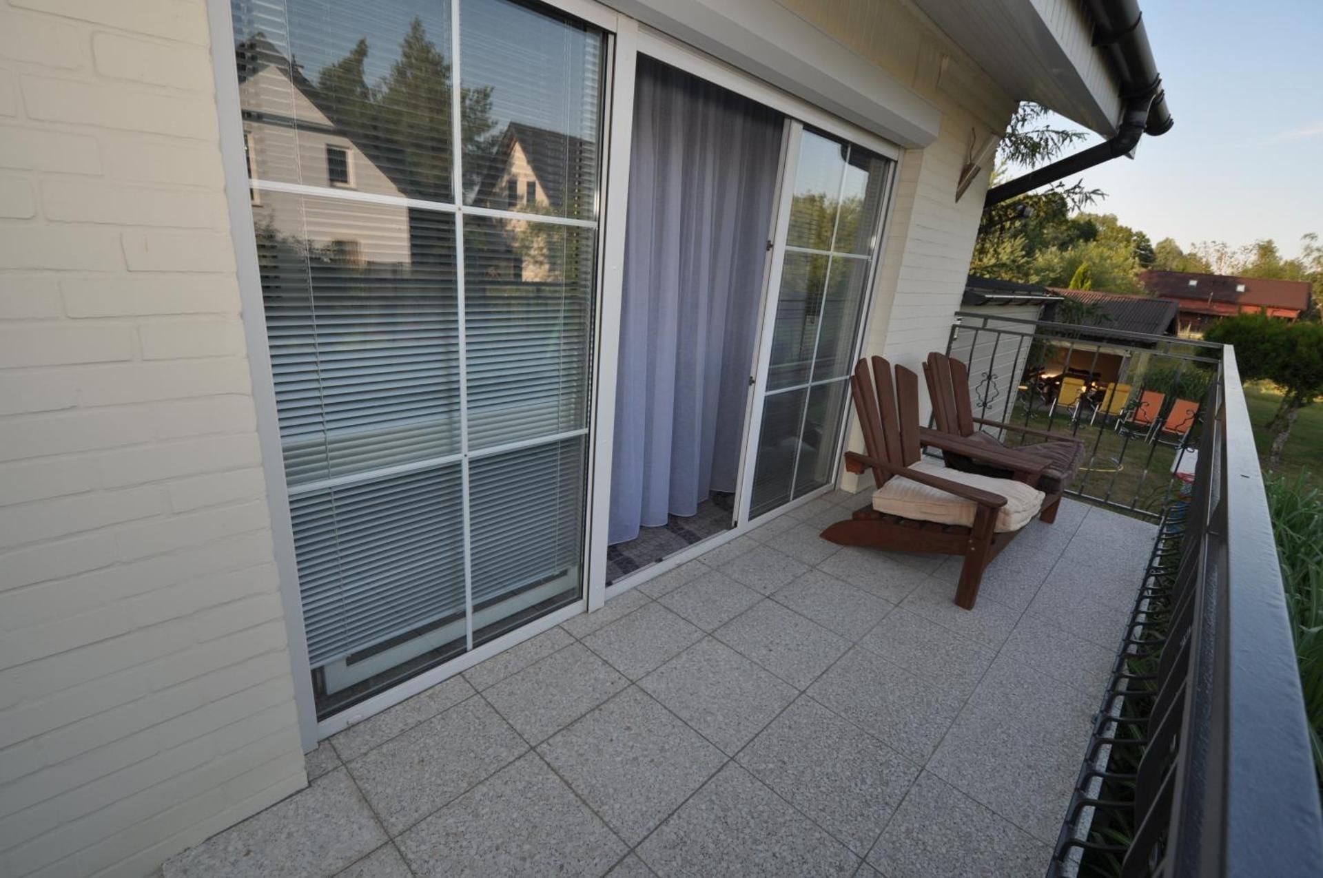 Family Room with Garden View