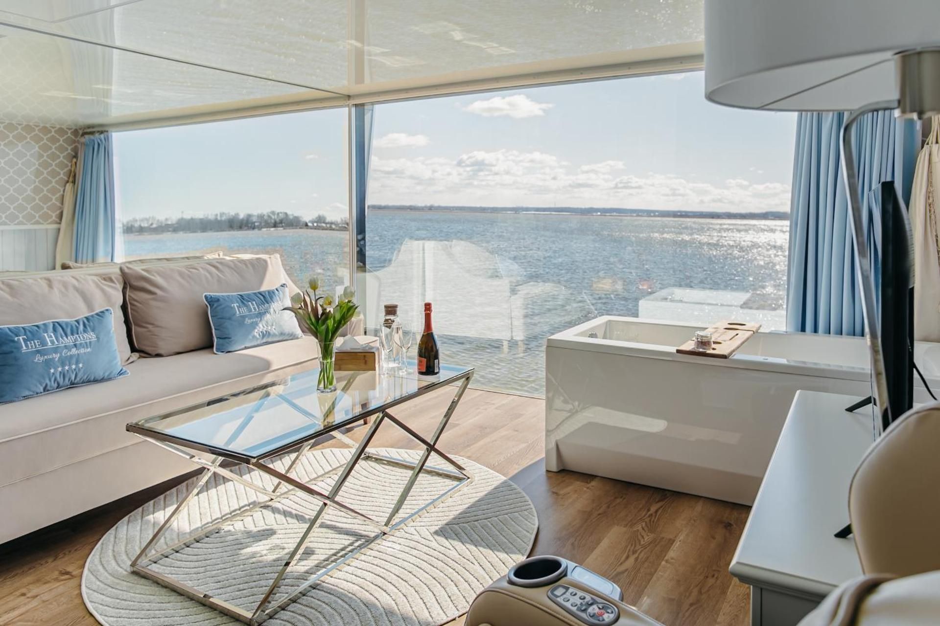 House on Water with motorboat, sauna, jacuzzi, massage chair and roof terrace