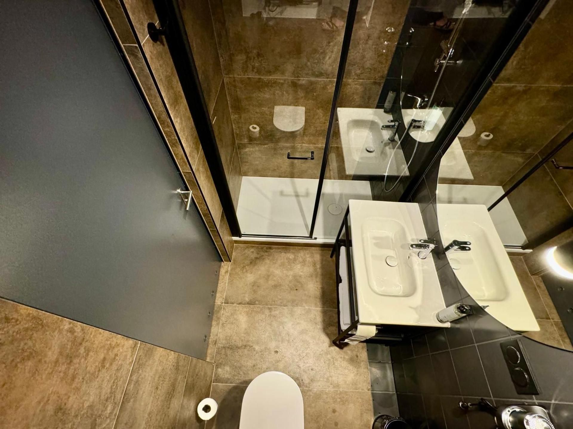 Double or Twin Room with Private Bathroom
