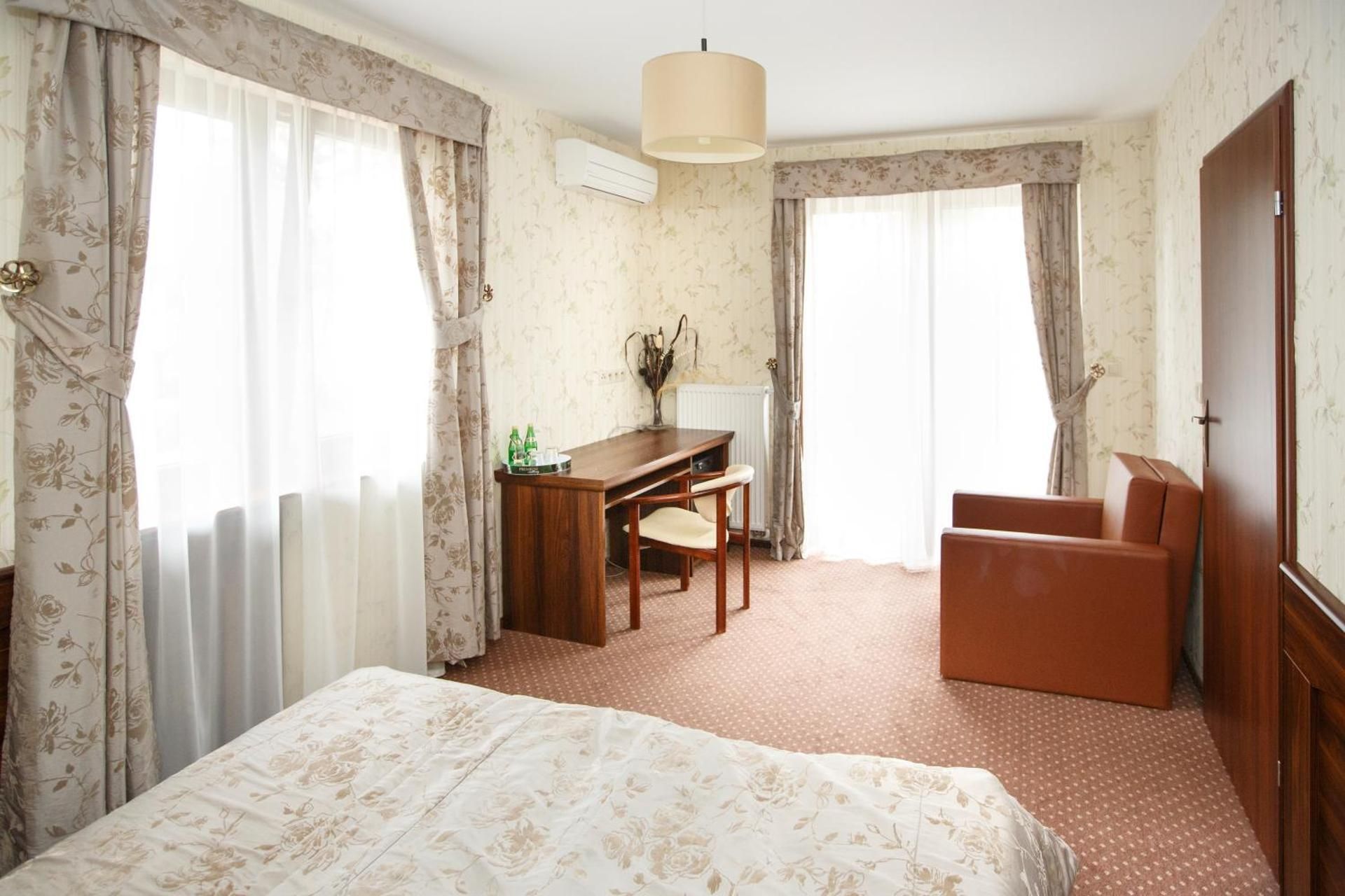 Large Double Room