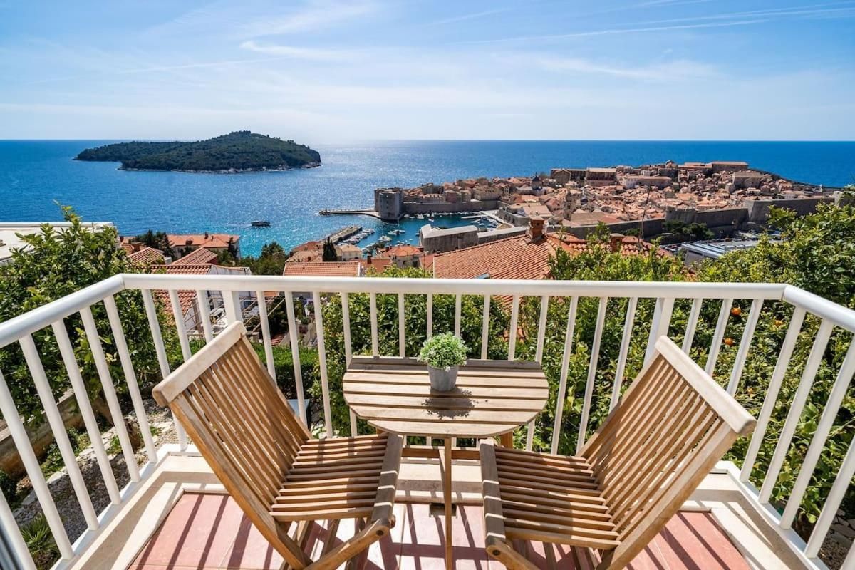 One-Bedroom Apartment with Balcony and Sea View