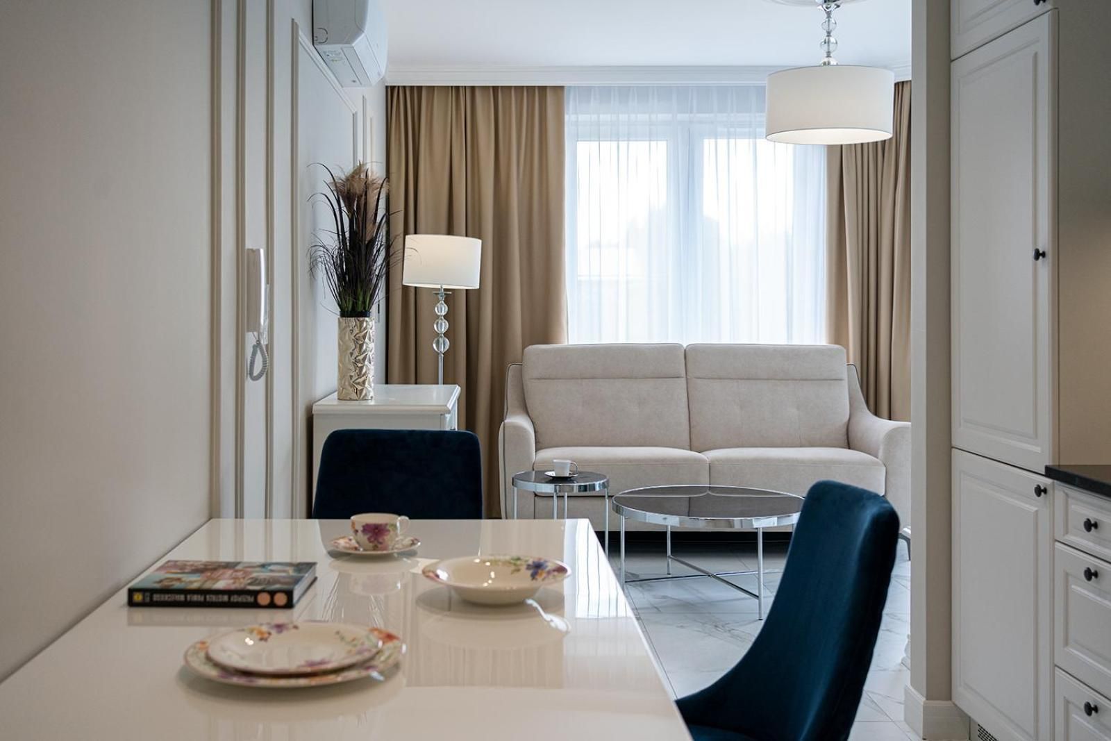 Apartment with Garden View