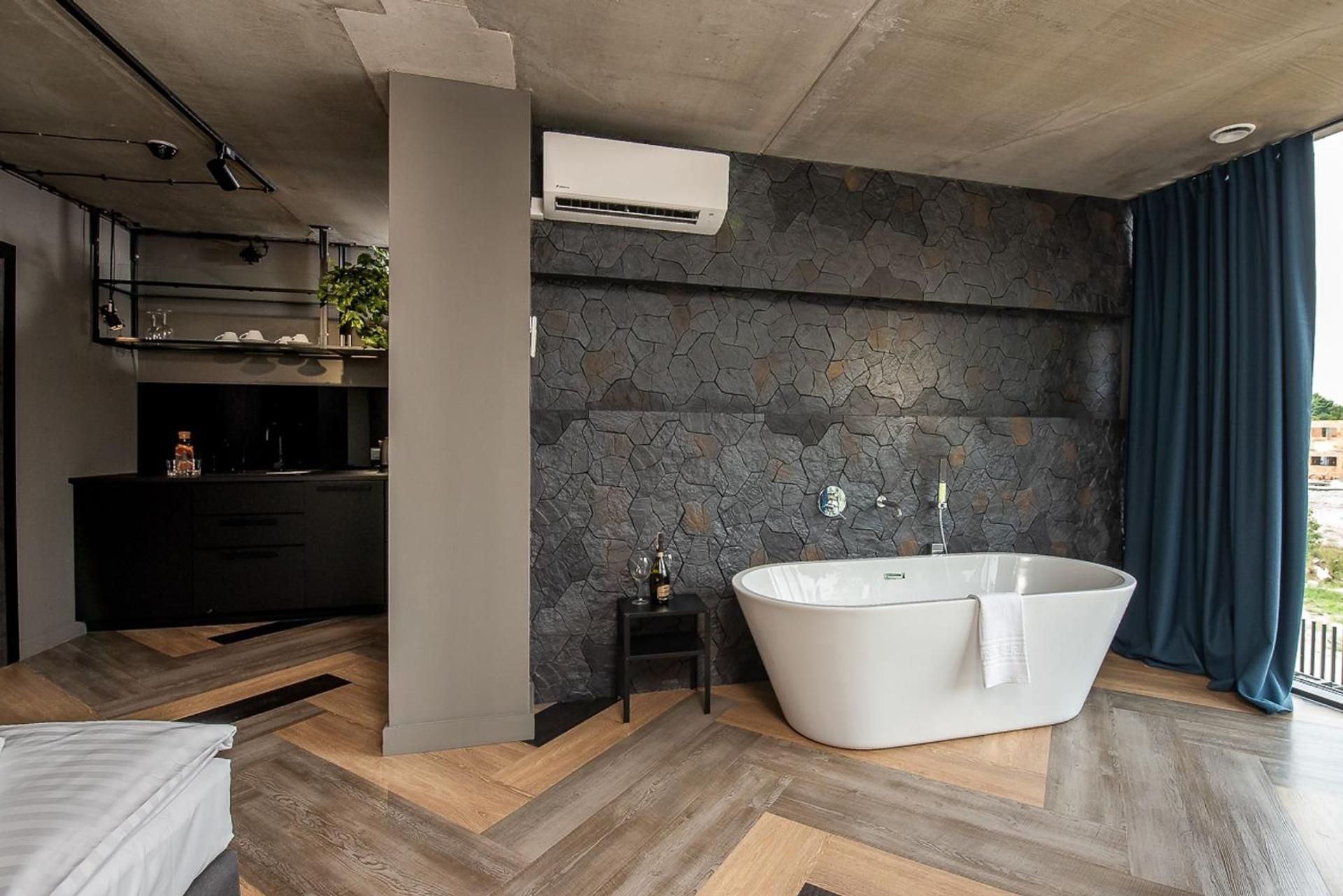 Deluxe Double Room with Bath