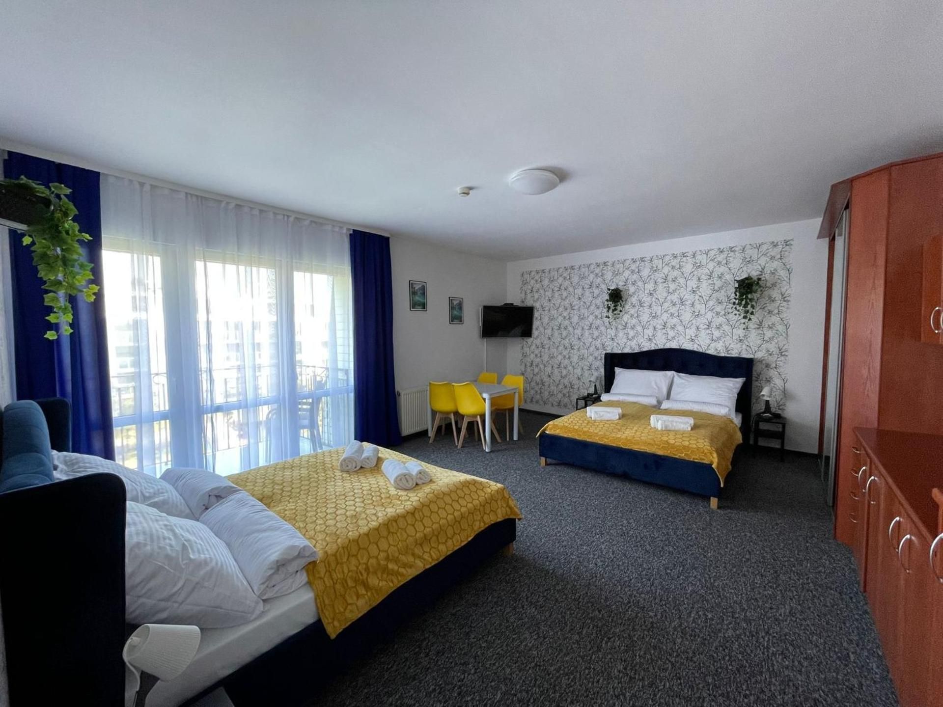 Studio Apartment with Balcony