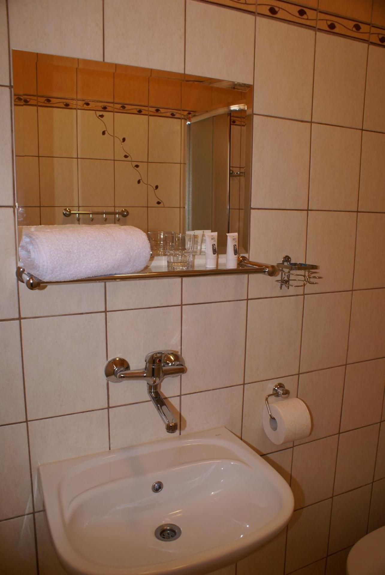 One-Bedroom Apartment with Garden