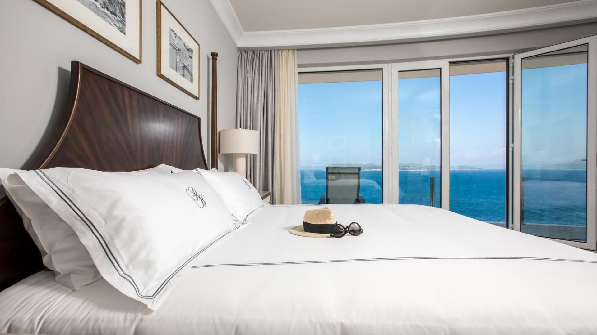 Royal Executive with Sea View