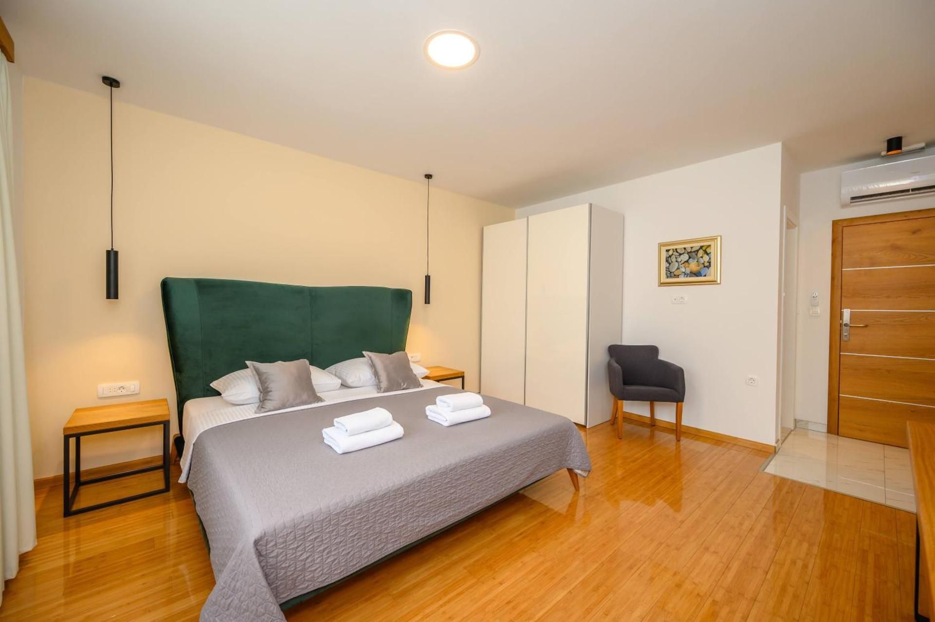 Superior King Room