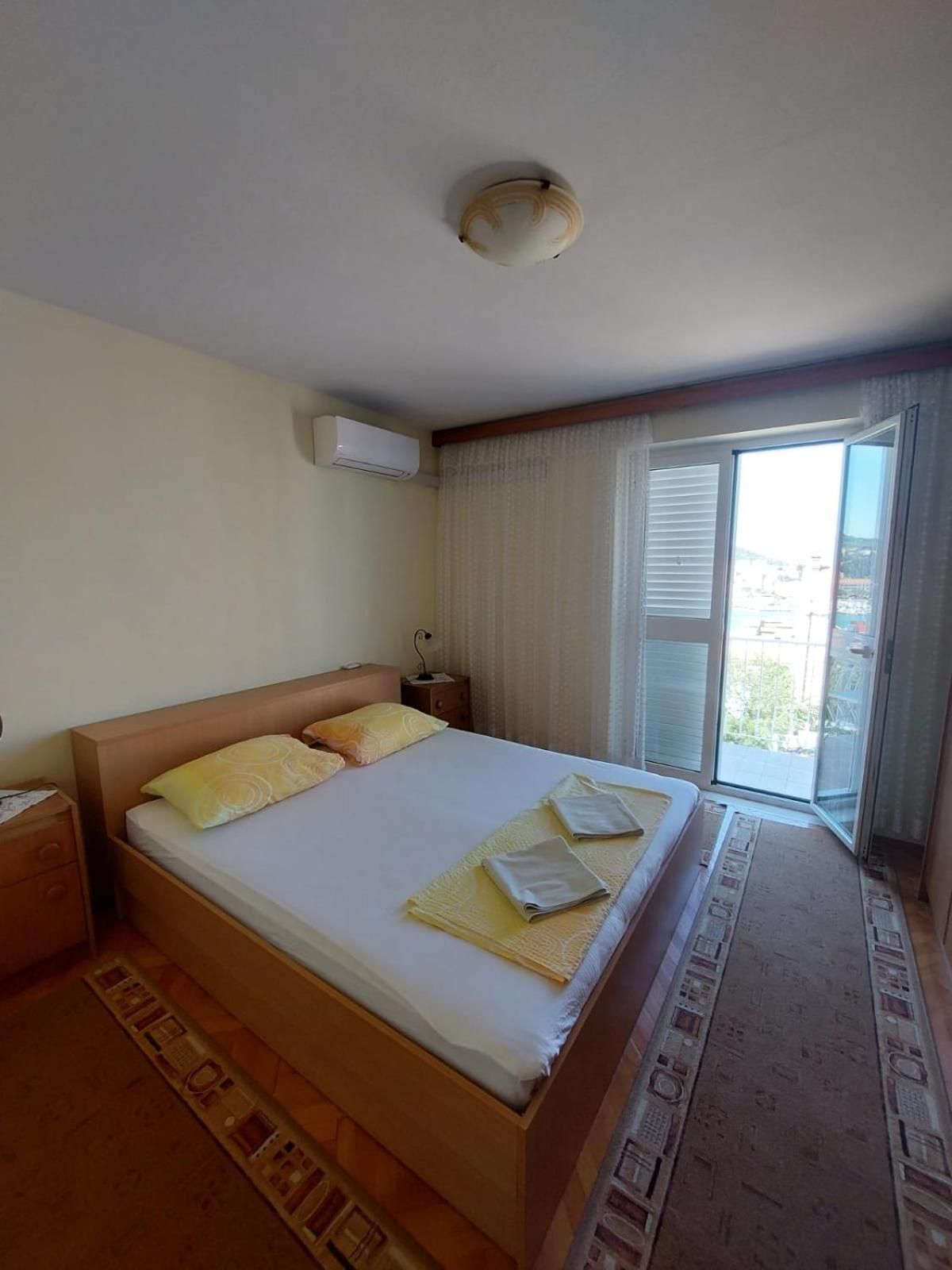 Double or Twin Room with Shared Bathroom