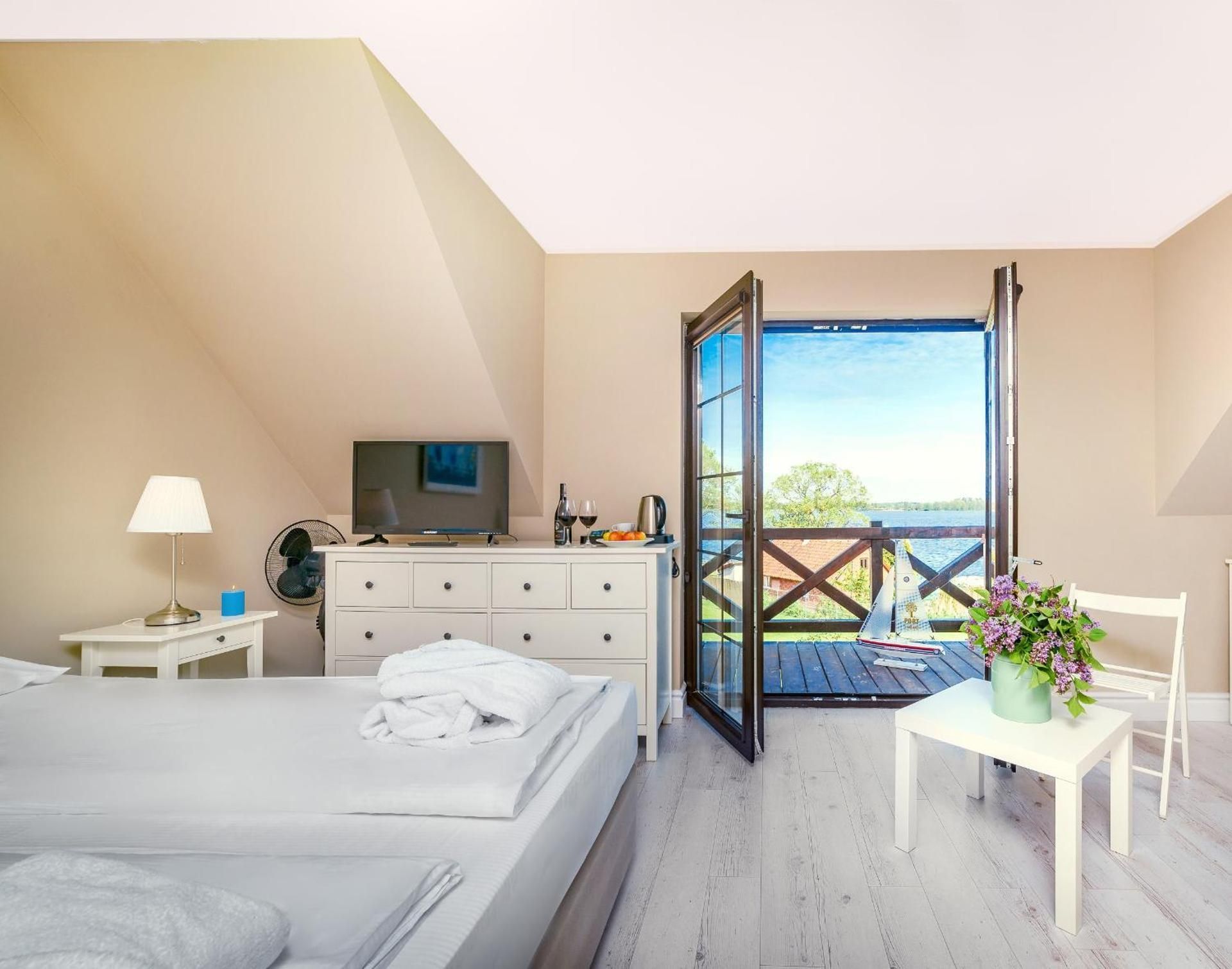 King Room with Lake View