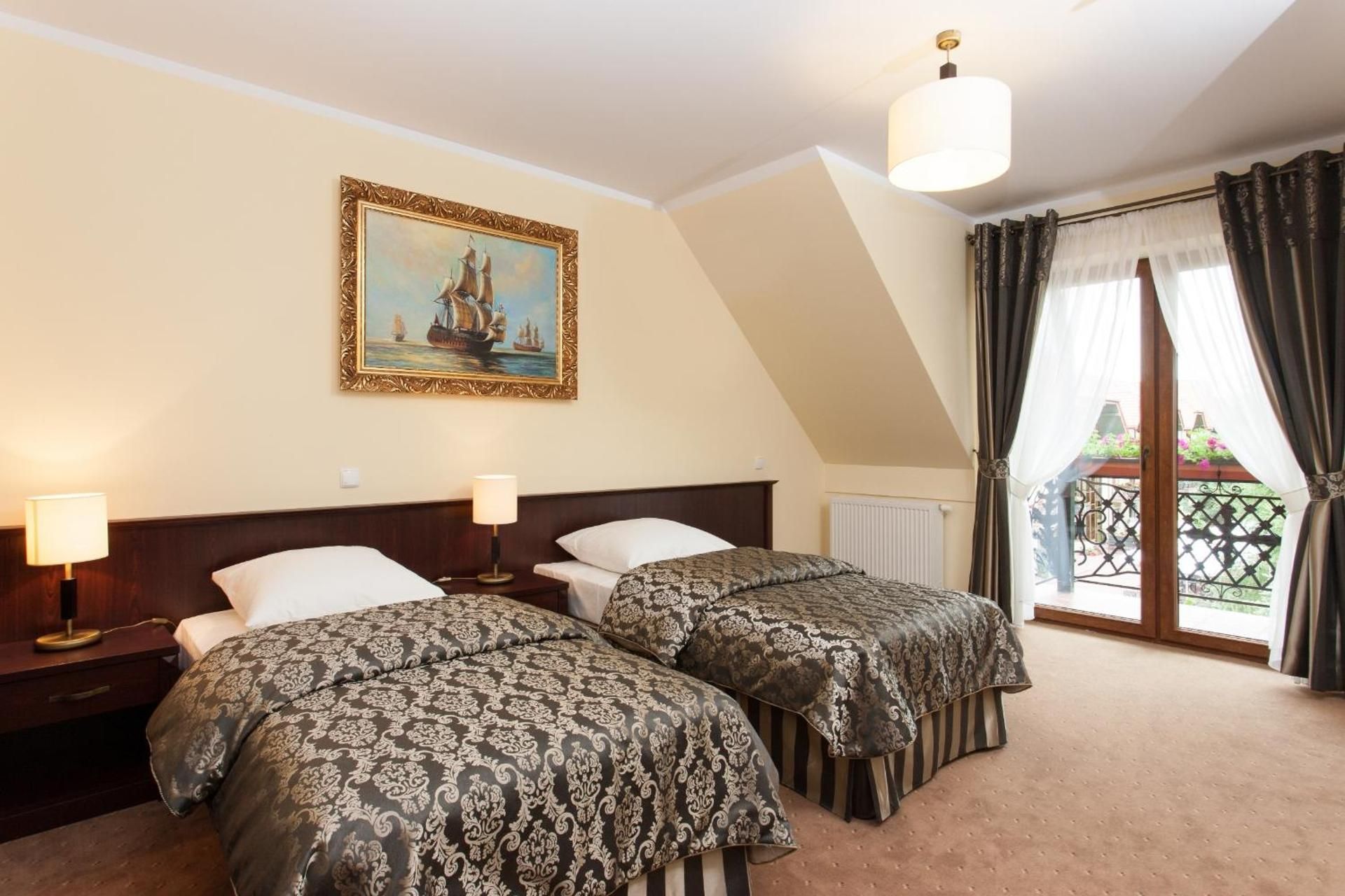 Standard Twin Room