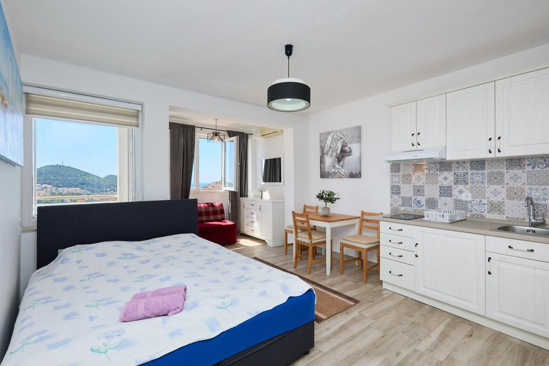 Studio Apartment with Sea View
