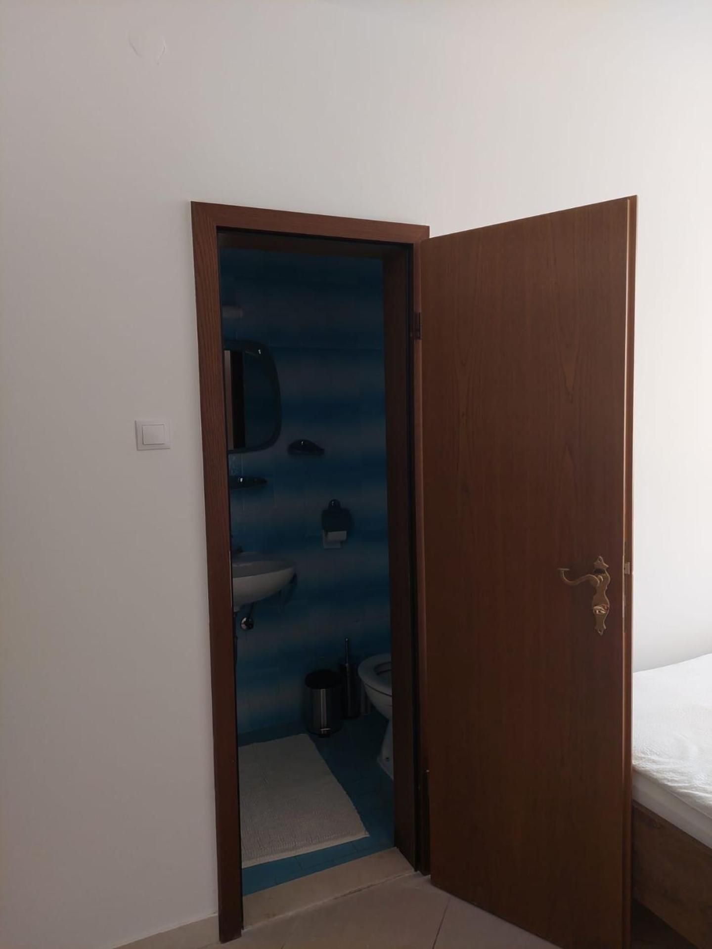 Double or Twin Room with Bathroom