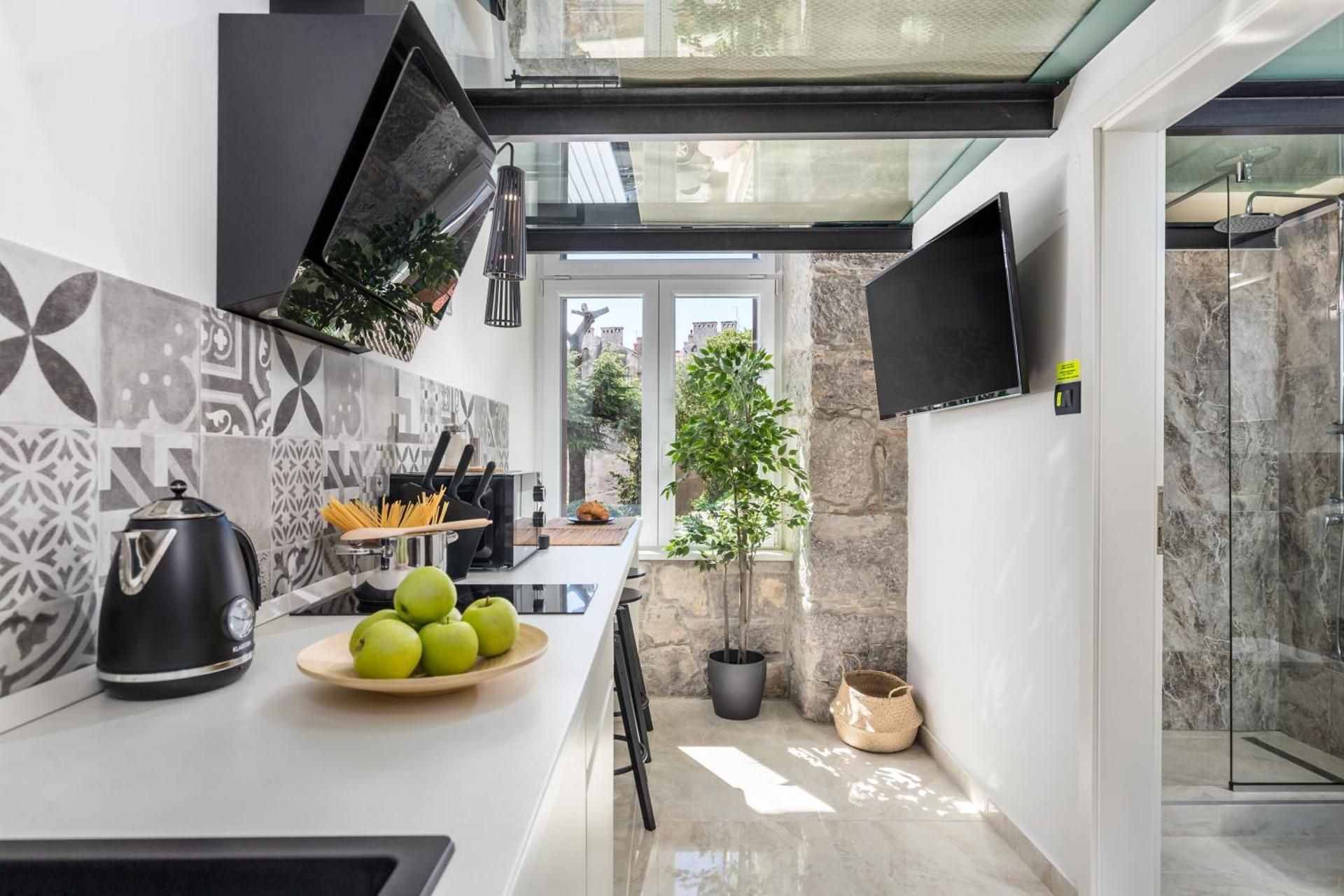 Dvoetažni apartman – Beli Kamik street 6, 1st floor