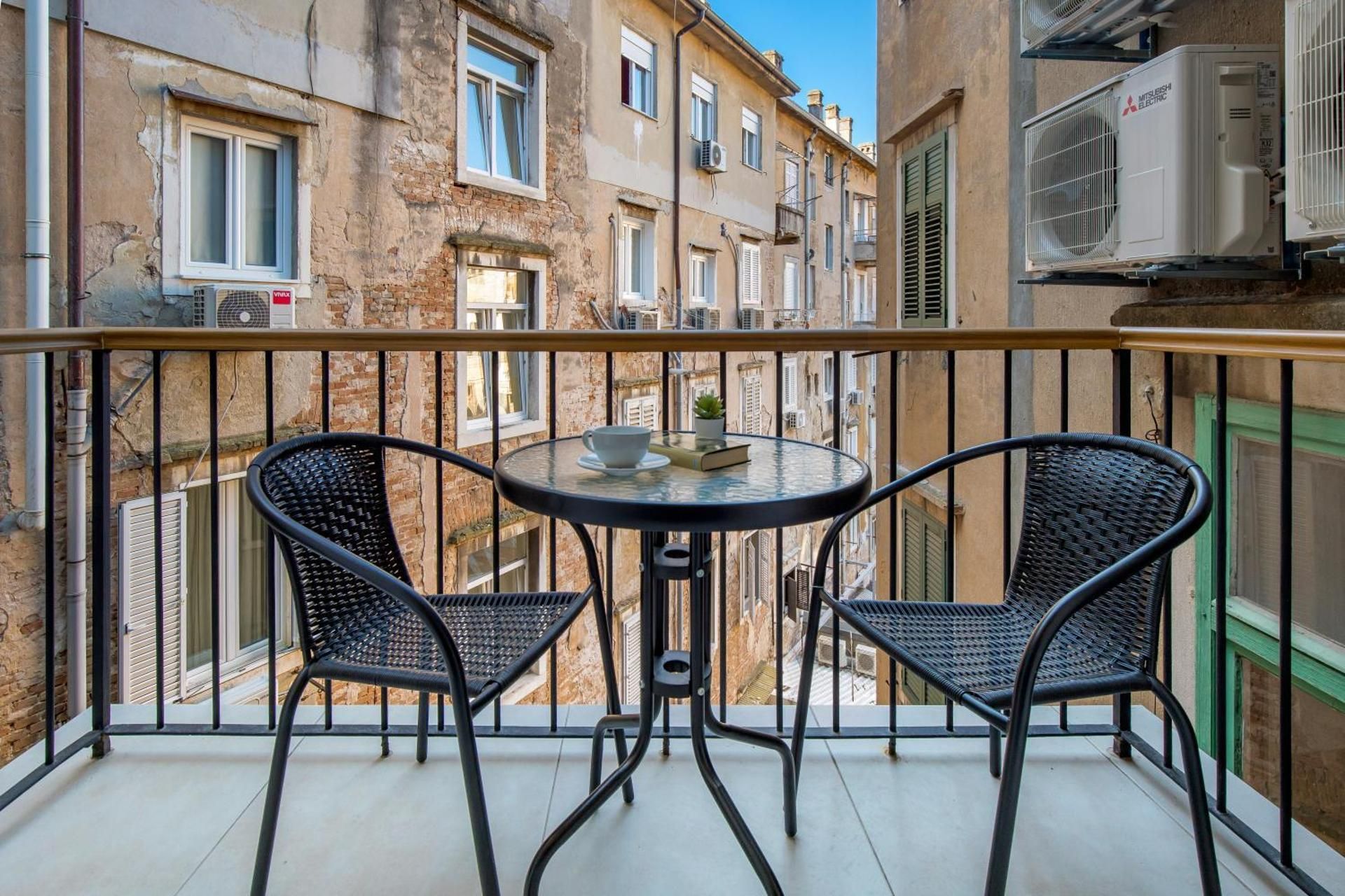 Studio Apartment - Slavize Vajnera Cice 1 Street, 3rd floor