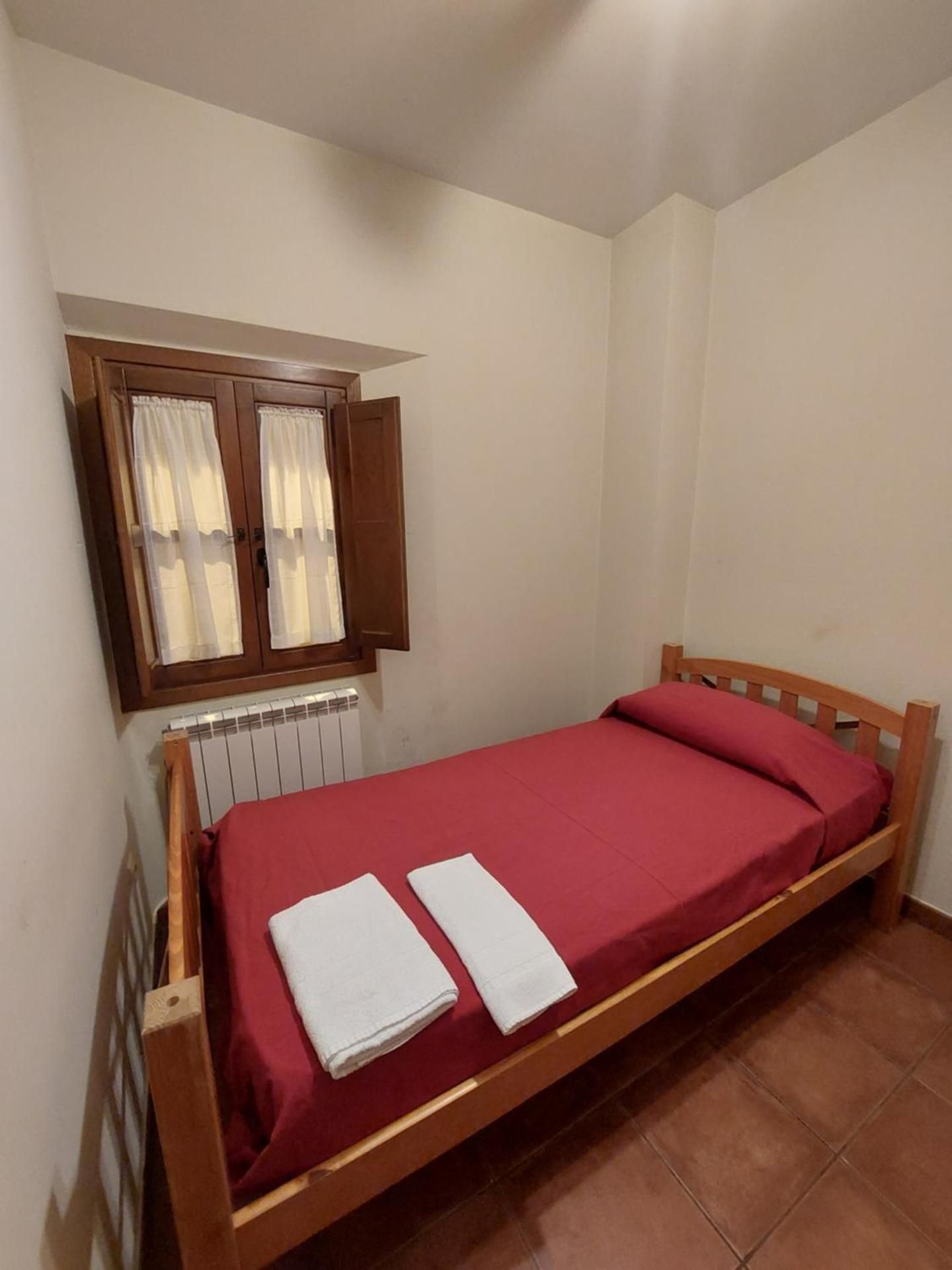 Single Room With Private Bathroom