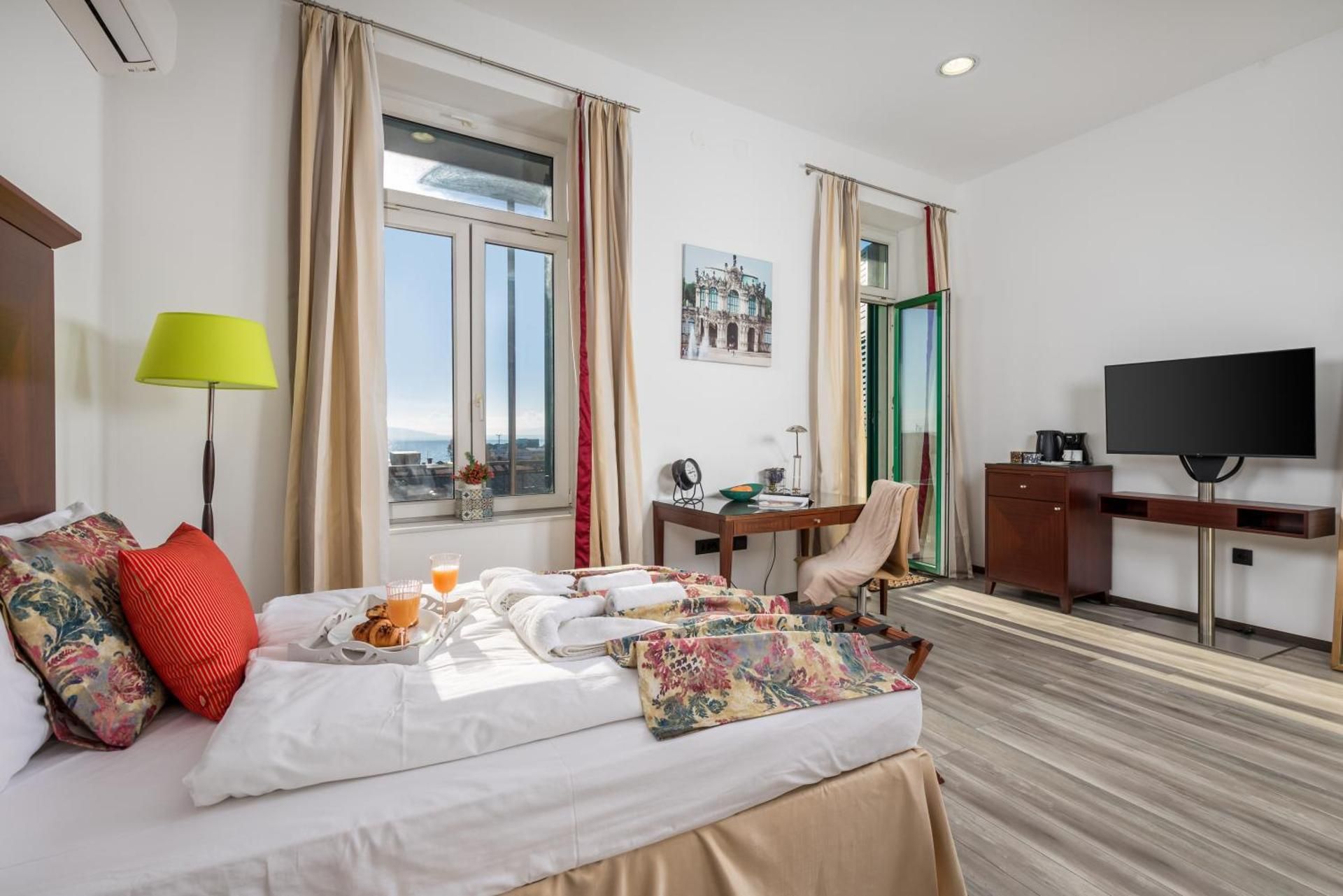 Deluxe Double Room with Balcony