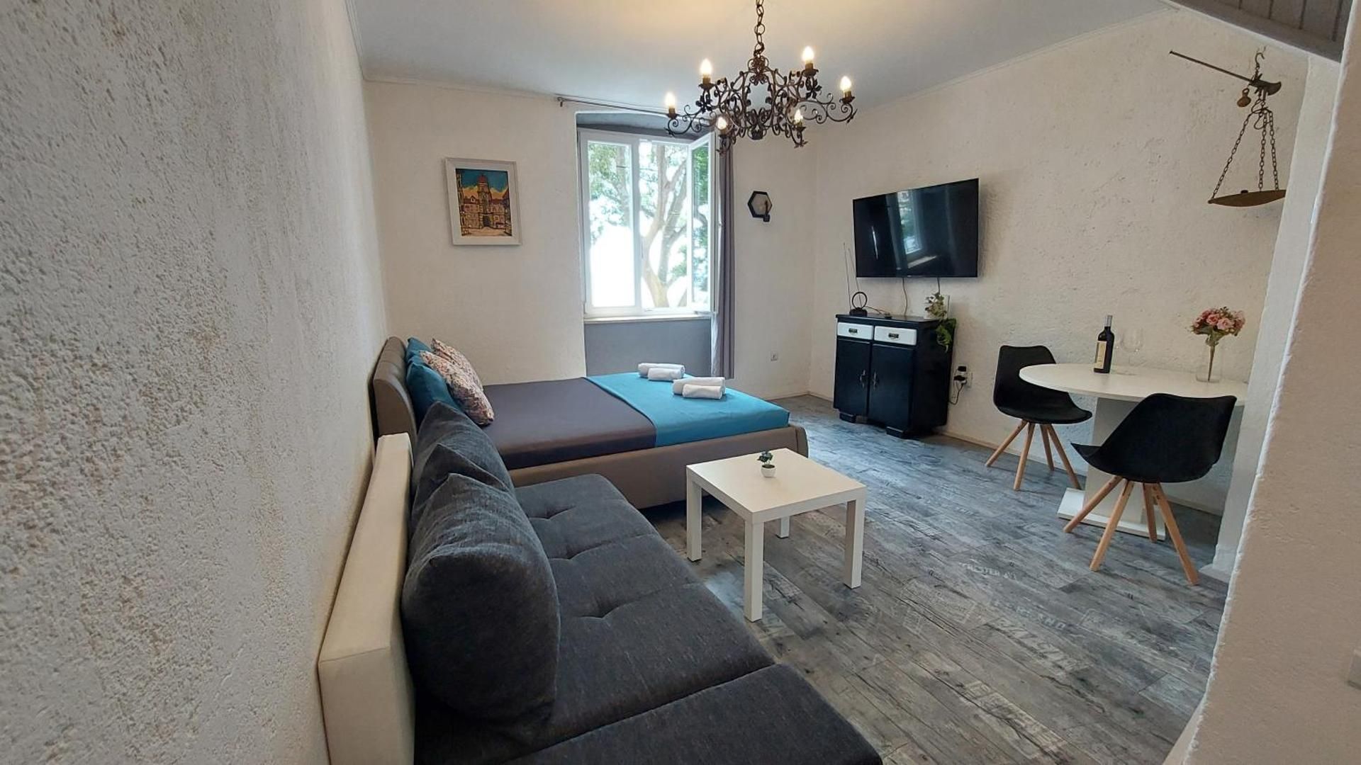 Studio Apartment with Sea View