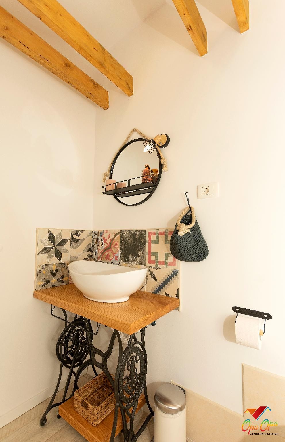 Studio with Queen Bed and Kitchenette