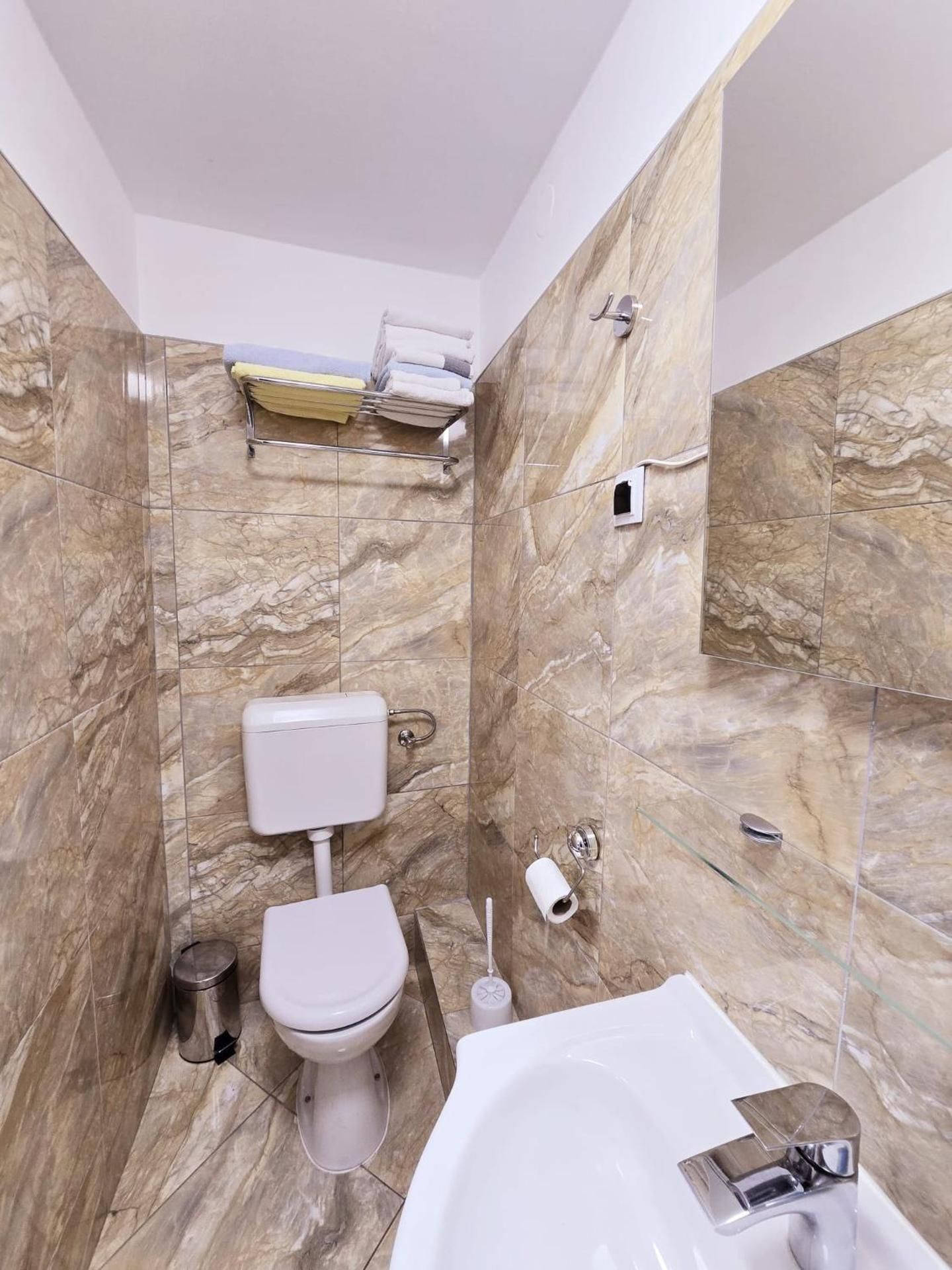 Twin Room with Private Bathroom