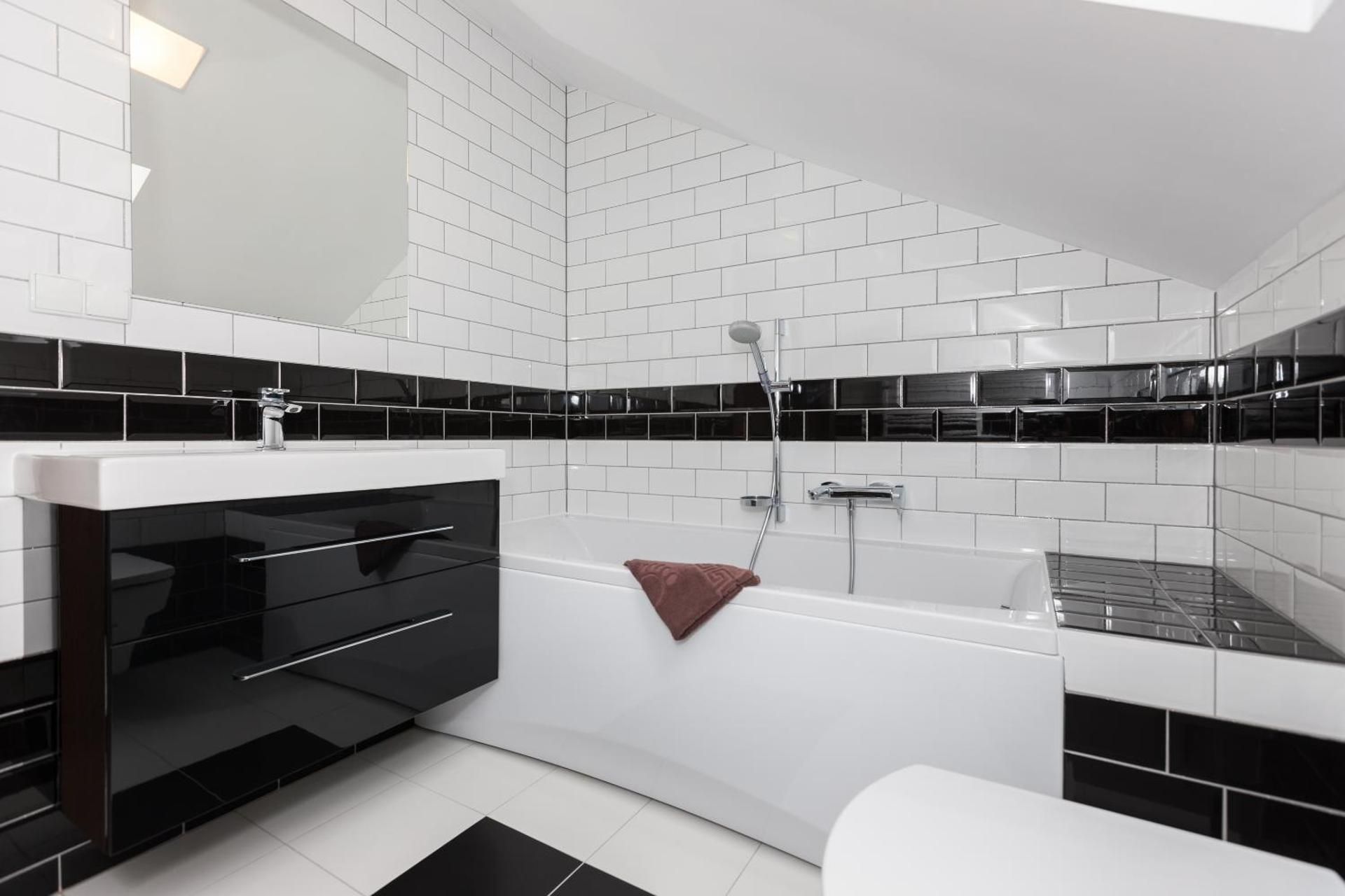 Bungalow (4 Adults)