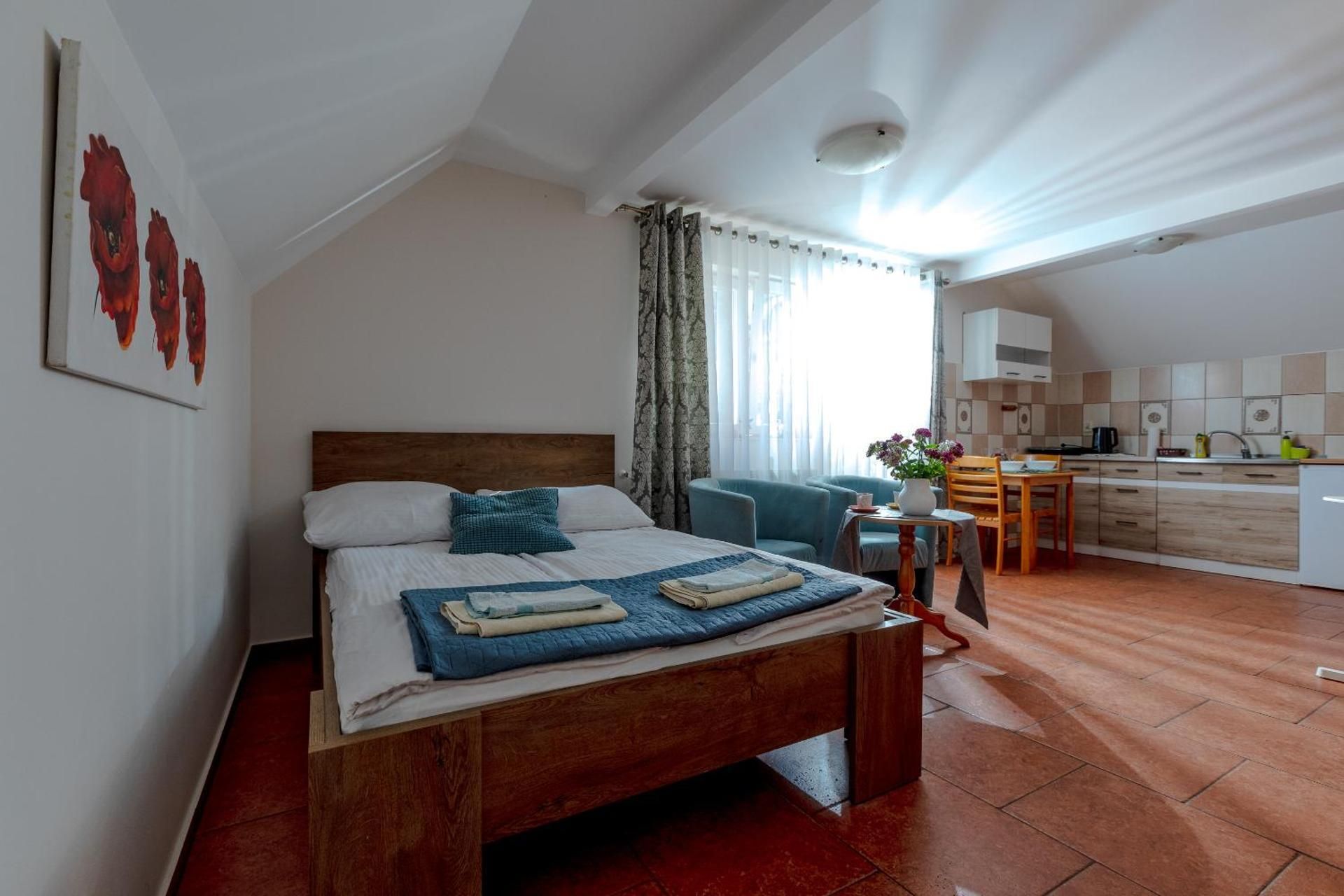 Deluxe Family Suite