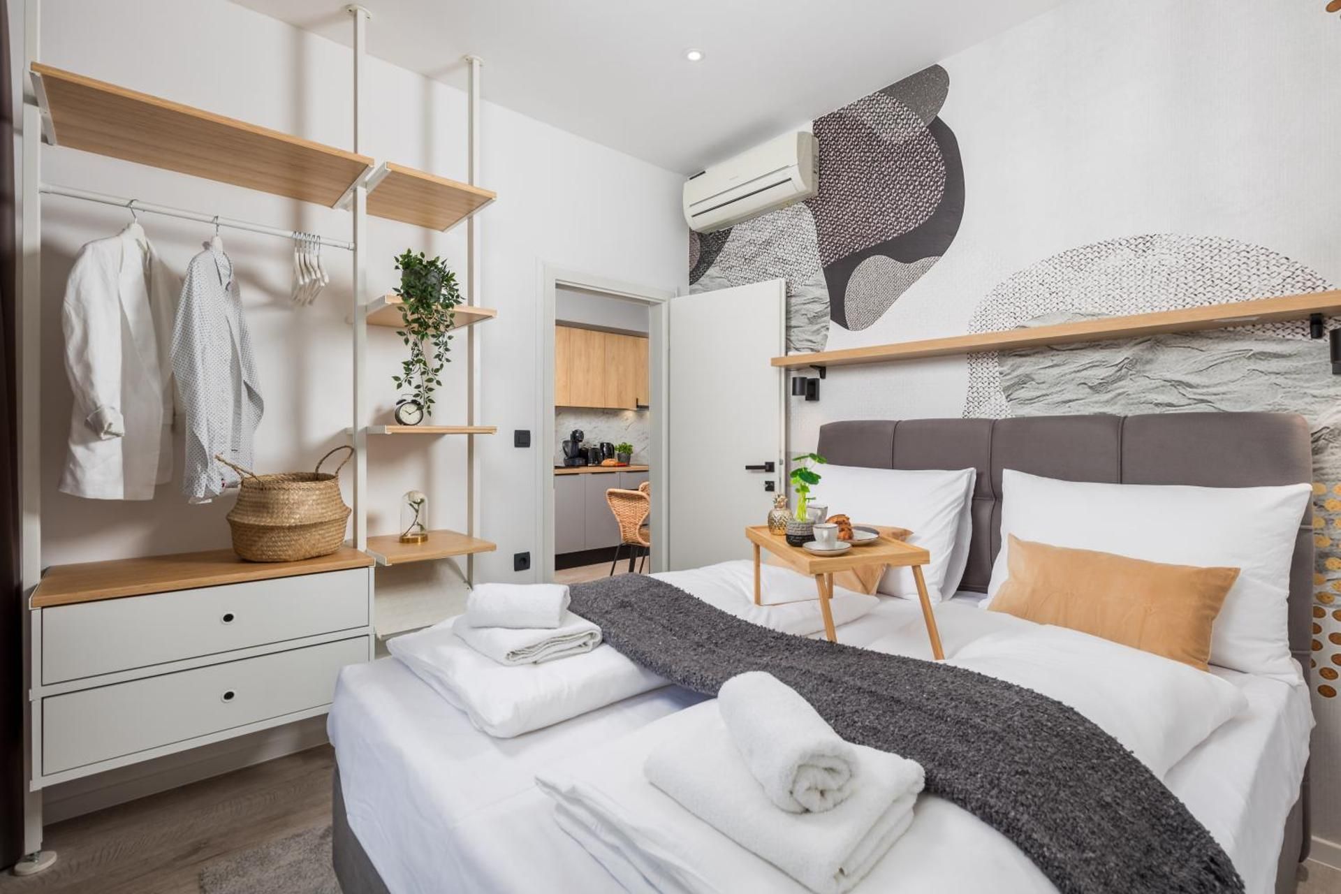Two-Bedroom Apartment Korzo Street 32, 3.floor