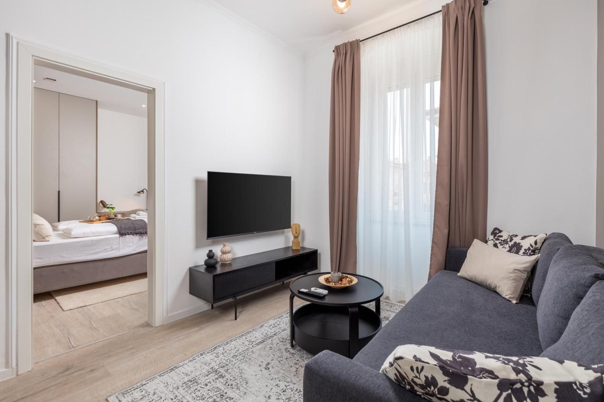 One-Bedroom Apartment Korzo Street 32, 3.floor