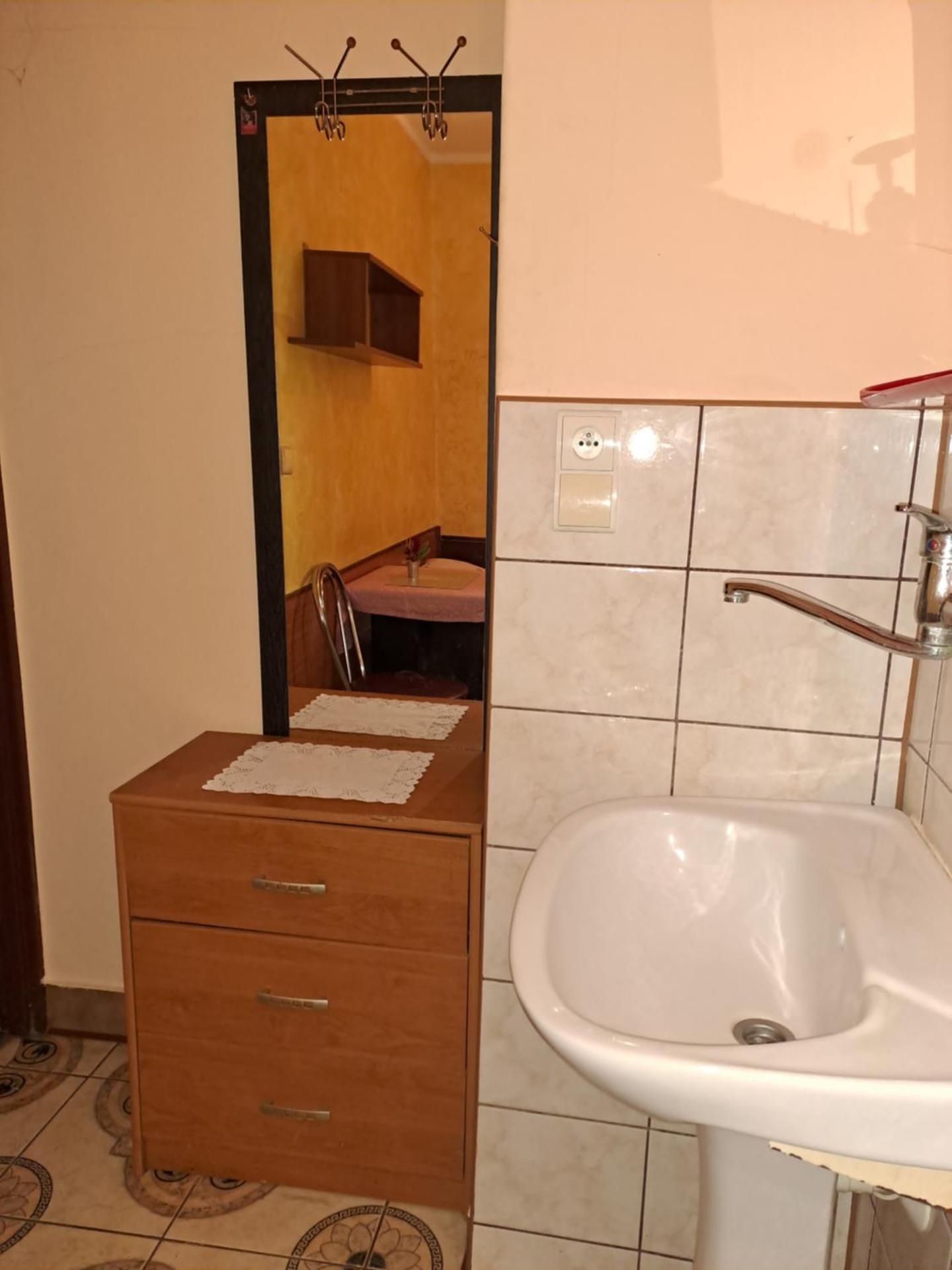 Economy Single Room